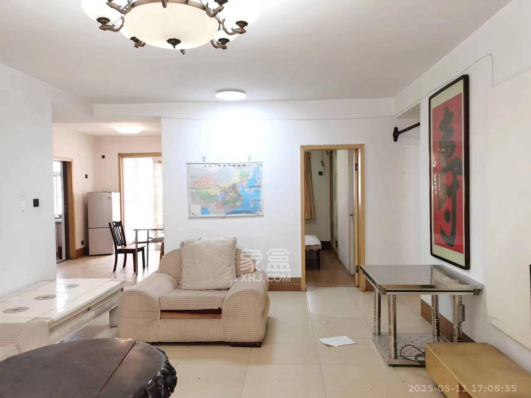 嘉盛华庭(一期、二期、三期) 3室2厅2卫 2800.0元/月 嘉盛华庭(一期、二期、三期) 3室2厅2卫 2800.0元/月室内图