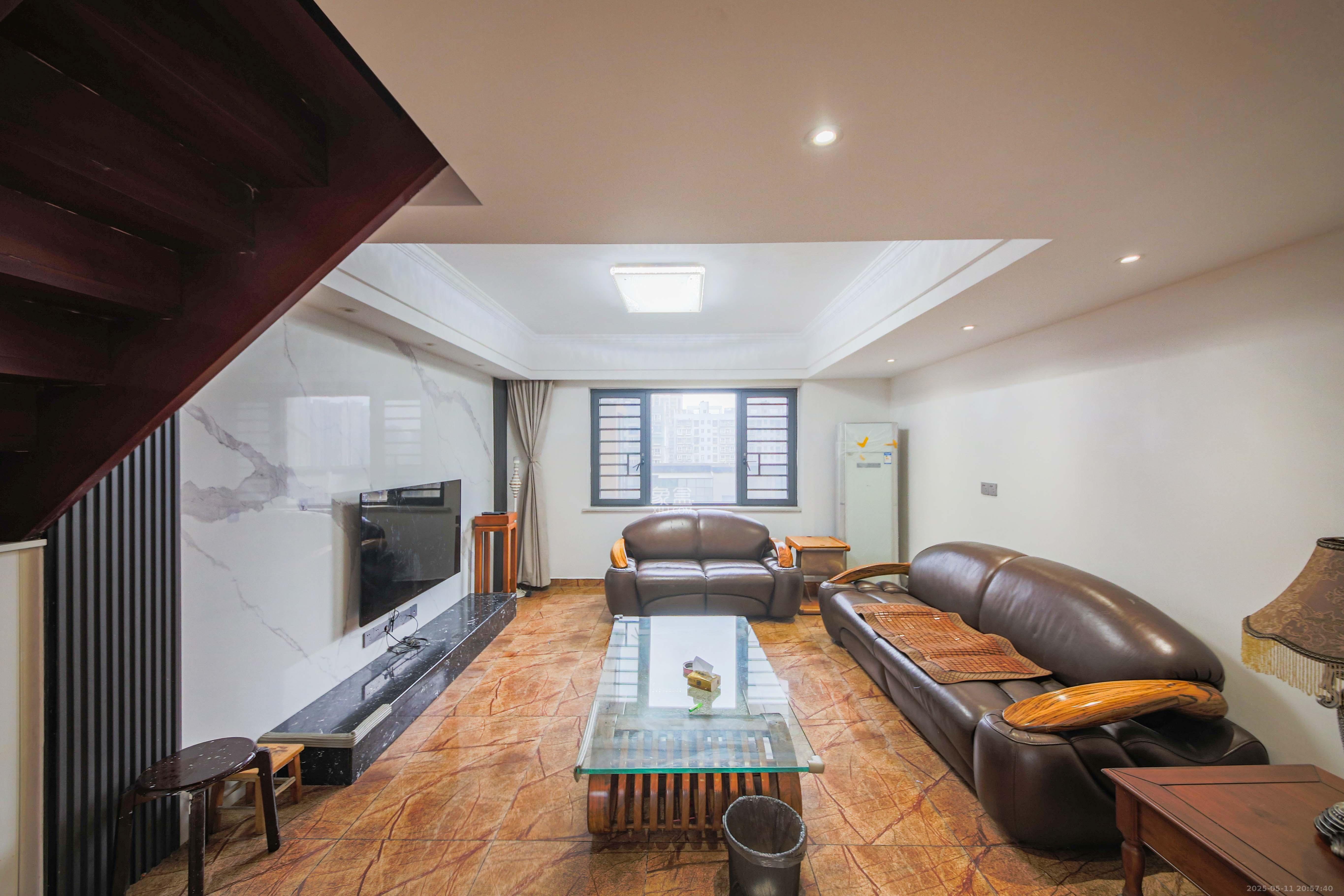 博林金谷 4室2厅2卫 168.0万 博林金谷 4室2厅2卫 168.0万客厅