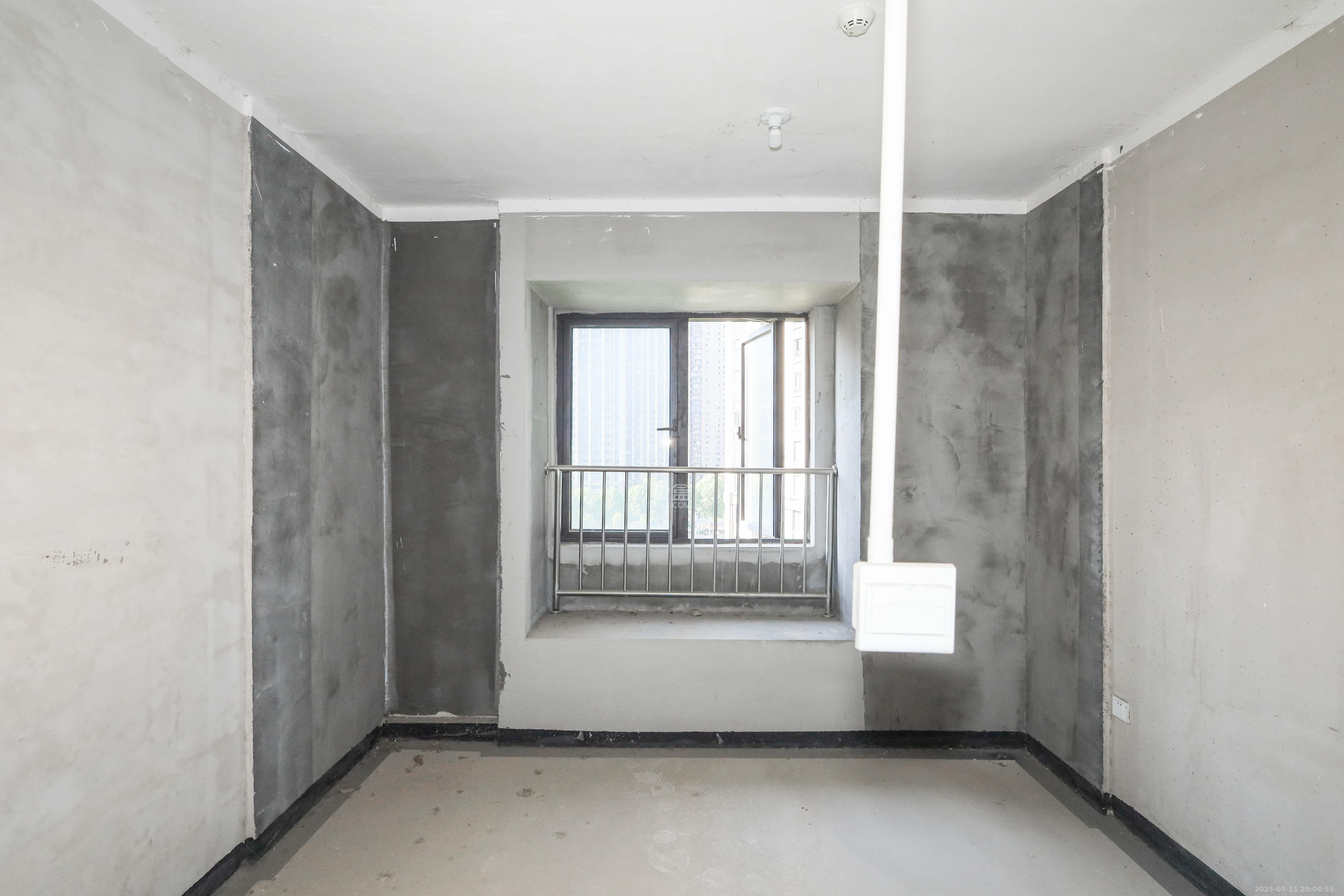 建发央著  4室2厅2卫   249.00万卧室