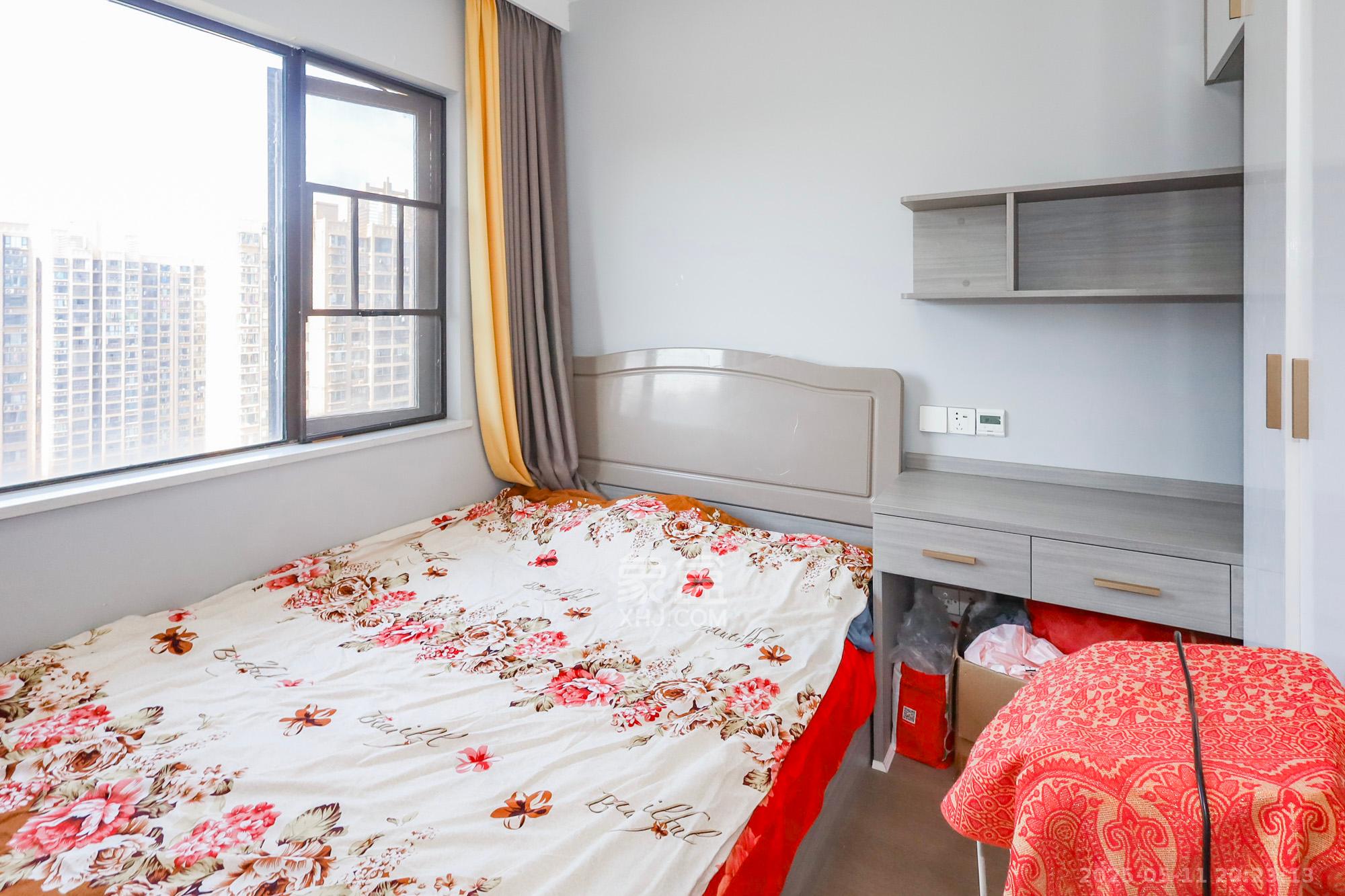 钰龙天下二期(钰龙佳园) 3室2厅2卫 230.0万 钰龙天下二期(钰龙佳园) 3室2厅2卫 230.0万卧室