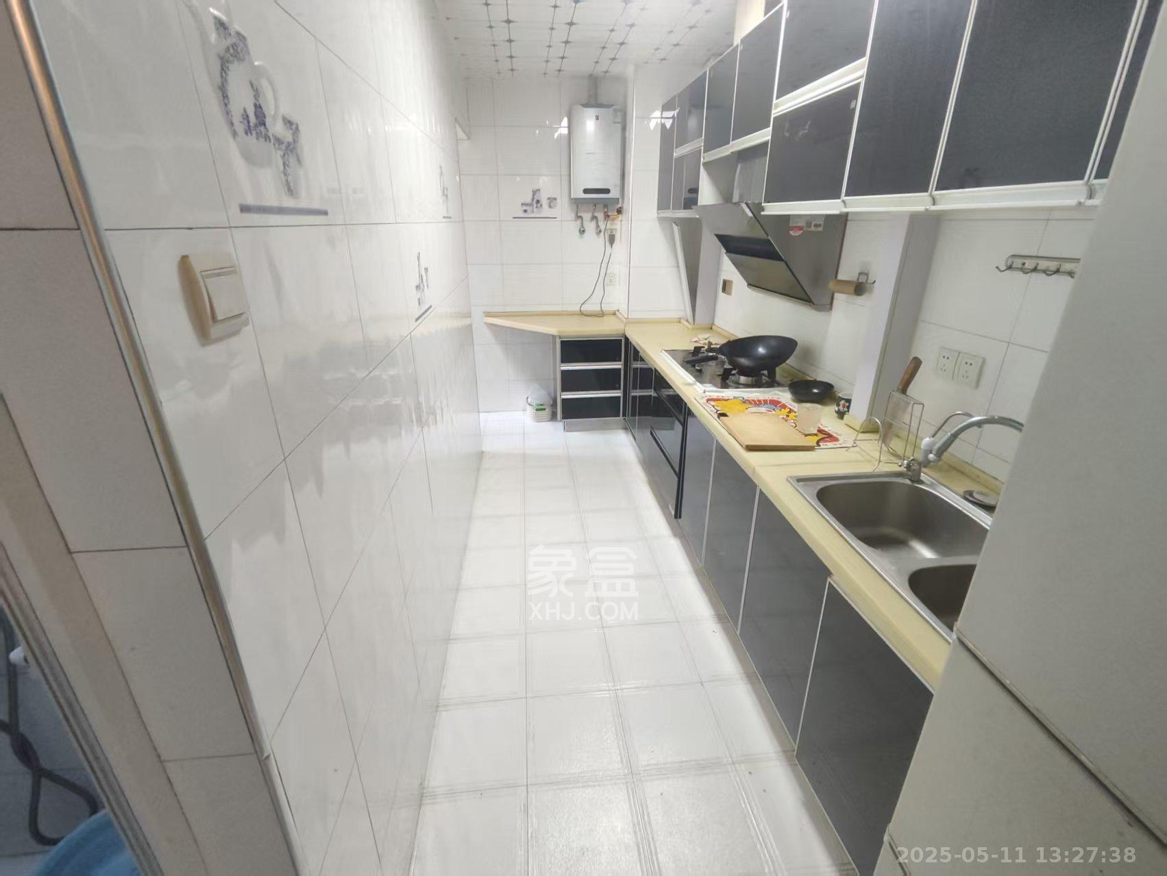 万象新天 2室2厅2卫 2500.0元/月 万象新天 2室2厅2卫 2500.0元/月室内图