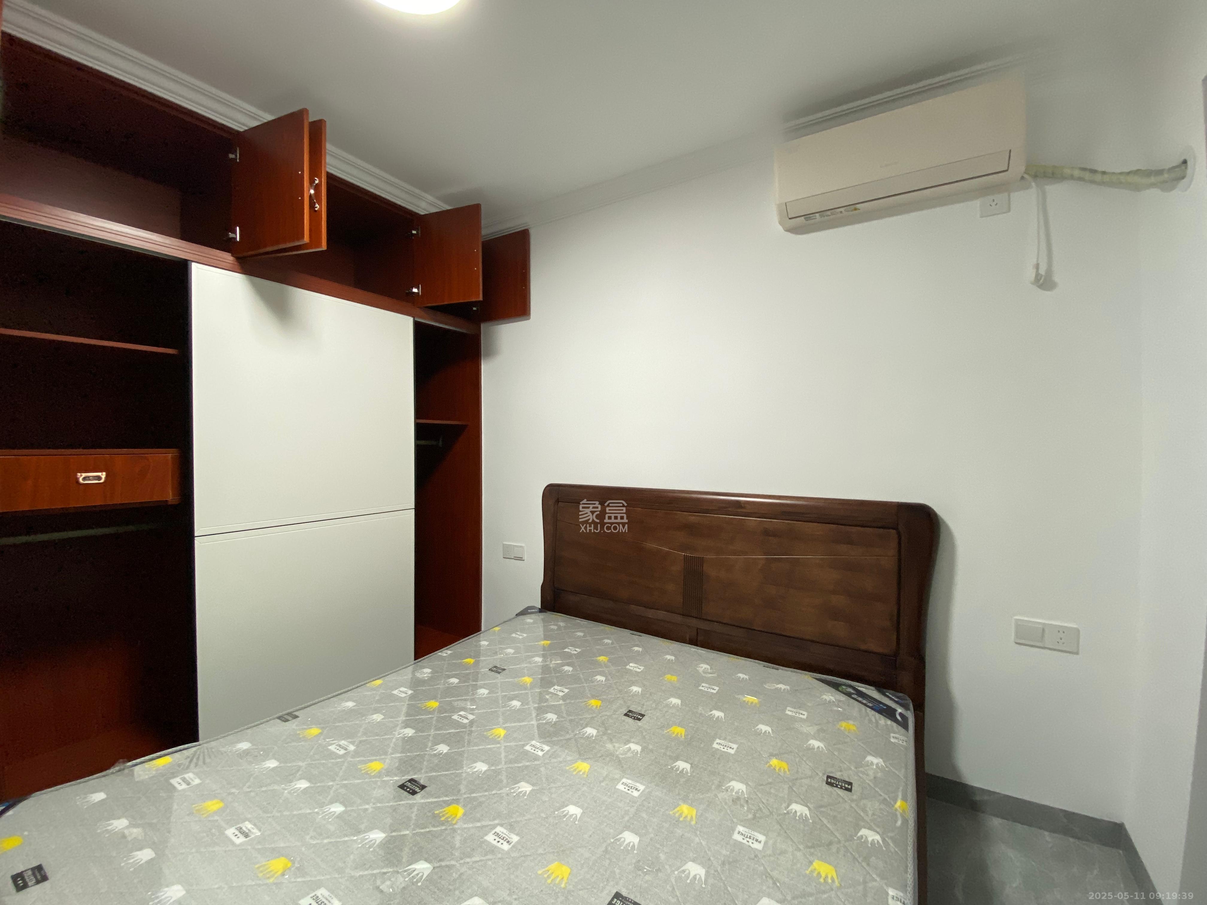 东岸梅园小区 2室1厅1卫 2500.0元/月 东岸梅园小区 2室1厅1卫 2500.0元/月室内图