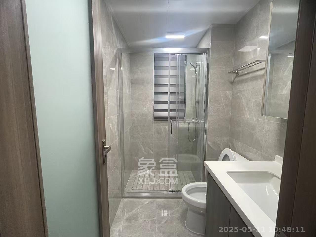 中海阅麓山一期  3室2厅2卫   3500.00元/月室内图