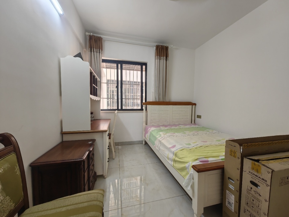 美兰新苑小区 1室0厅0卫 205.0万 美兰新苑小区 1室0厅0卫 205.0万客厅