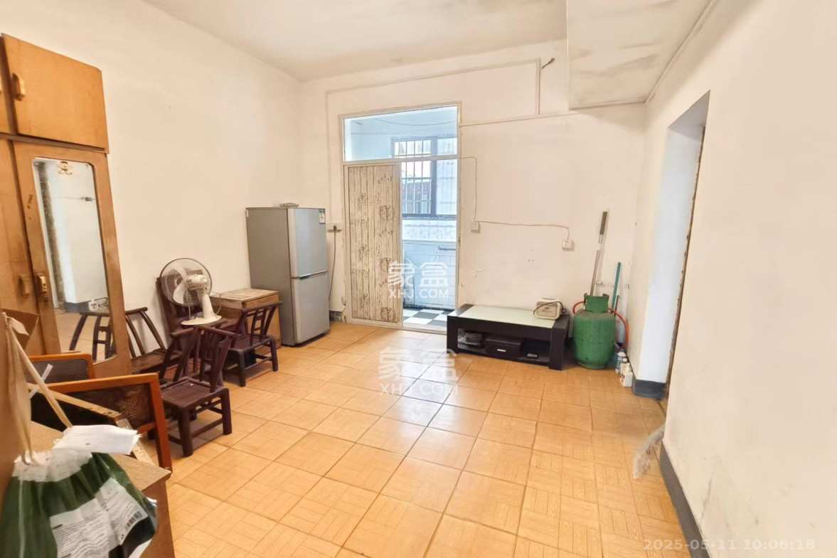 建湘新村  1室1厅1卫    1000.0元/月 建湘新村  1室1厅1卫    1000.0元/月室内图