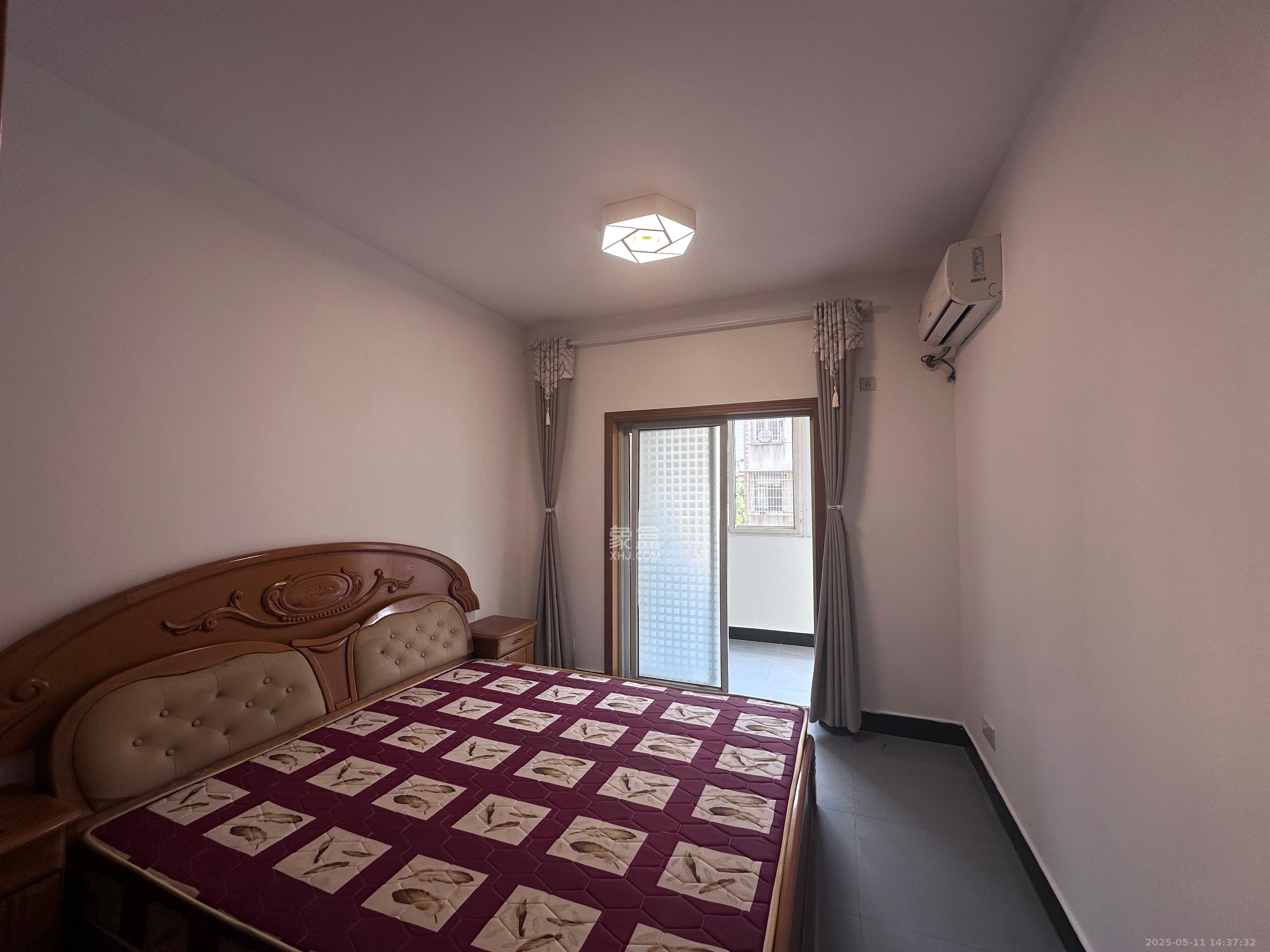 铁银电信花园  3室1厅1卫    2200.0元/月 铁银电信花园  3室1厅1卫    2200.0元/月室内图