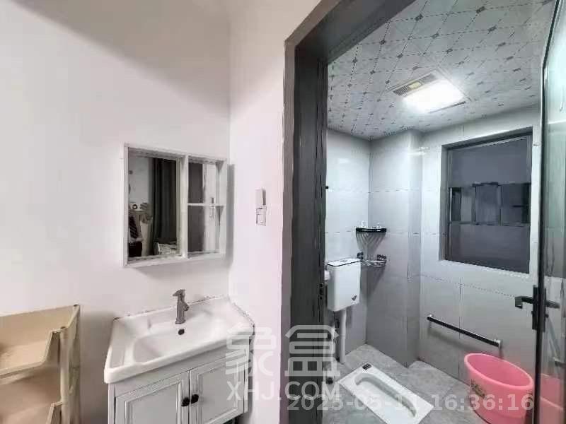 长房云时代  3室2厅2卫   2500.00元/月室内图