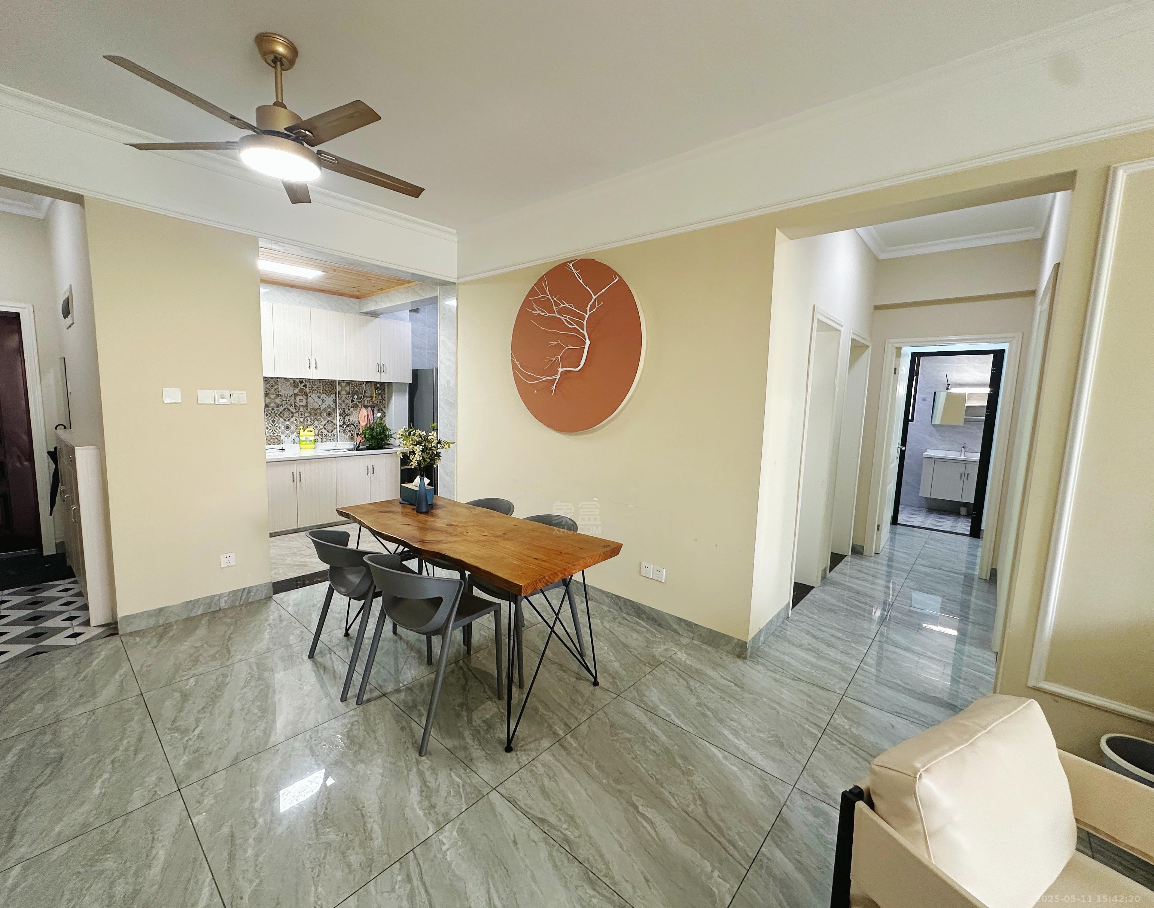 奥园广场 3室2厅2卫 3500.0元/月 奥园广场 3室2厅2卫 3500.0元/月室内图