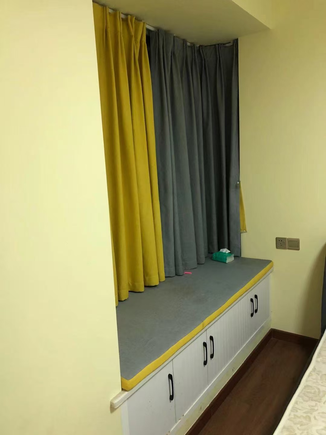 中泰峰境  2室2厅1卫   1600.00元/月室内图