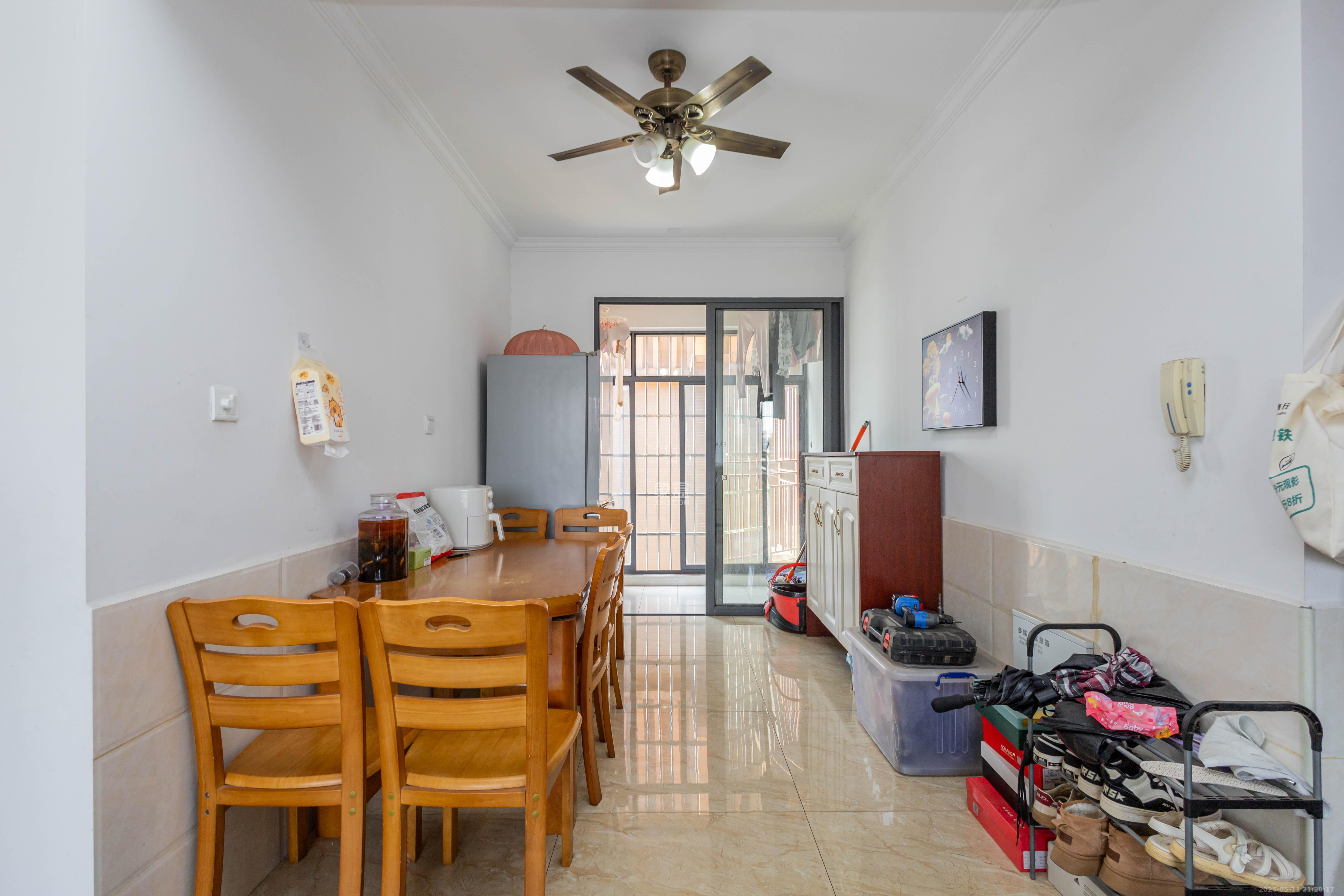 高林仕家 3室2厅1卫 51.28万 高林仕家 3室2厅1卫 51.28万客厅