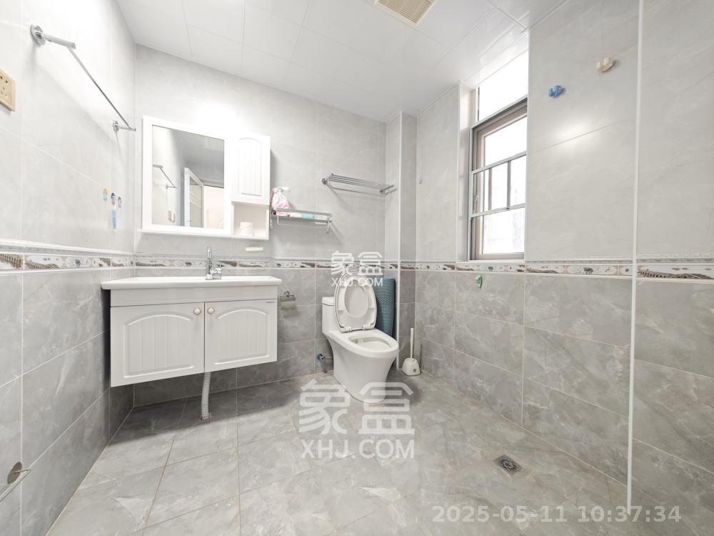 华银天际  3室2厅2卫   2600.00元/月室内图