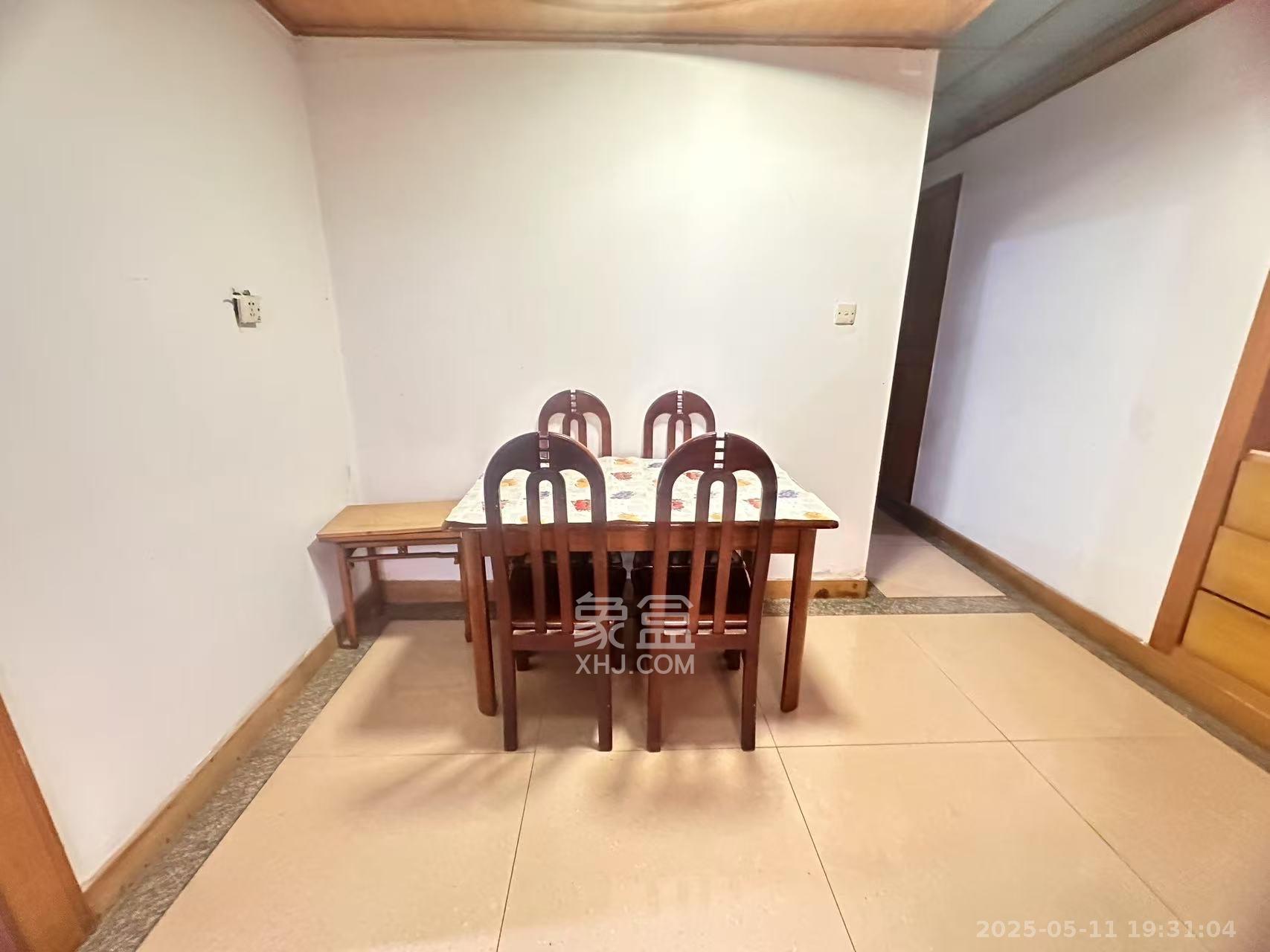 建工集团单位房  1室0厅0卫    2800.0元/月 建工集团单位房  1室0厅0卫    2800.0元/月室内图