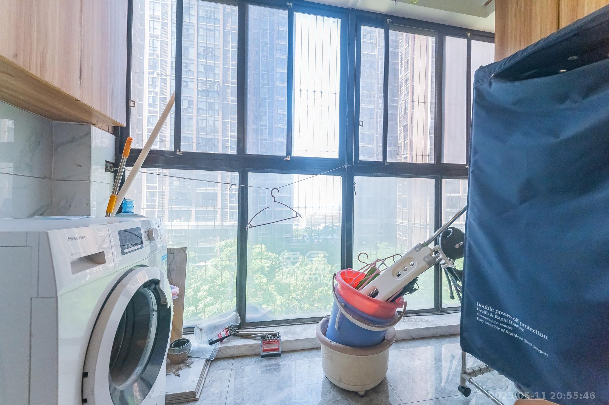 水岸世景  2室2厅1卫    62.0万 水岸世景  2室2厅1卫    62.0万阳台