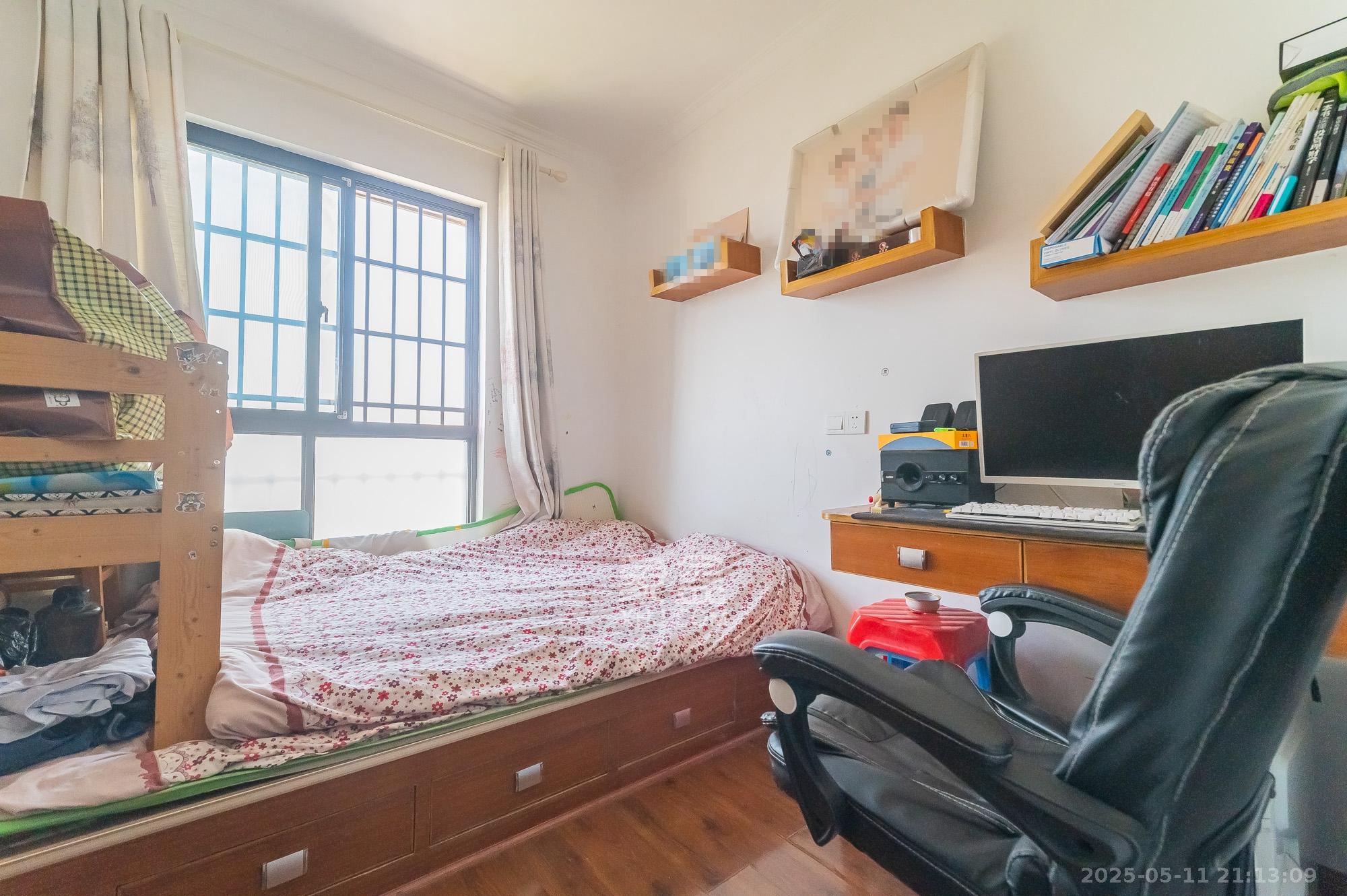 星湖湾一期高层  3室2厅1卫    68.0万 星湖湾一期高层  3室2厅1卫    68.0万卧室