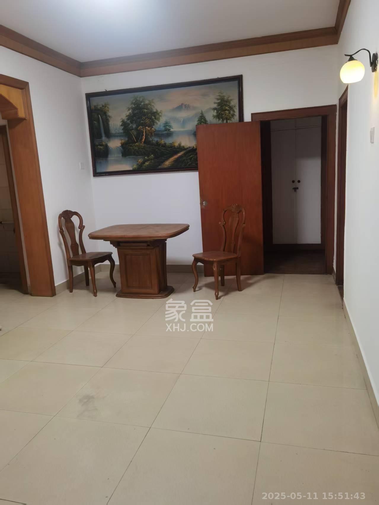 农村公路局宿舍  3室2厅2卫    2000.0元/月 农村公路局宿舍  3室2厅2卫    2000.0元/月室内图