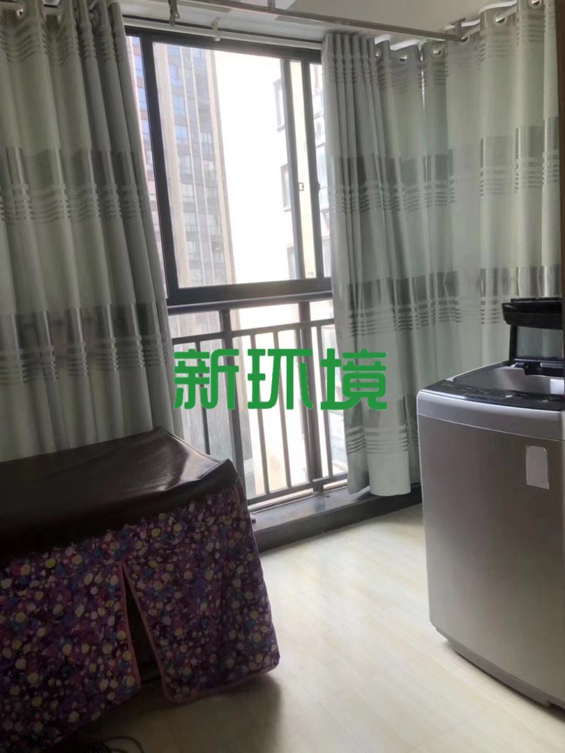 山水印象  1室1厅1卫    32.78万客厅