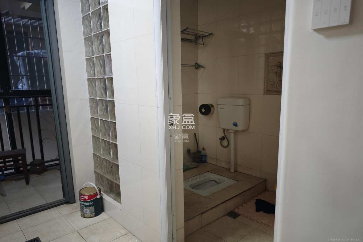 中城丽景香山园 4室2厅2卫 4200.0元/月 中城丽景香山园 4室2厅2卫 4200.0元/月室内图