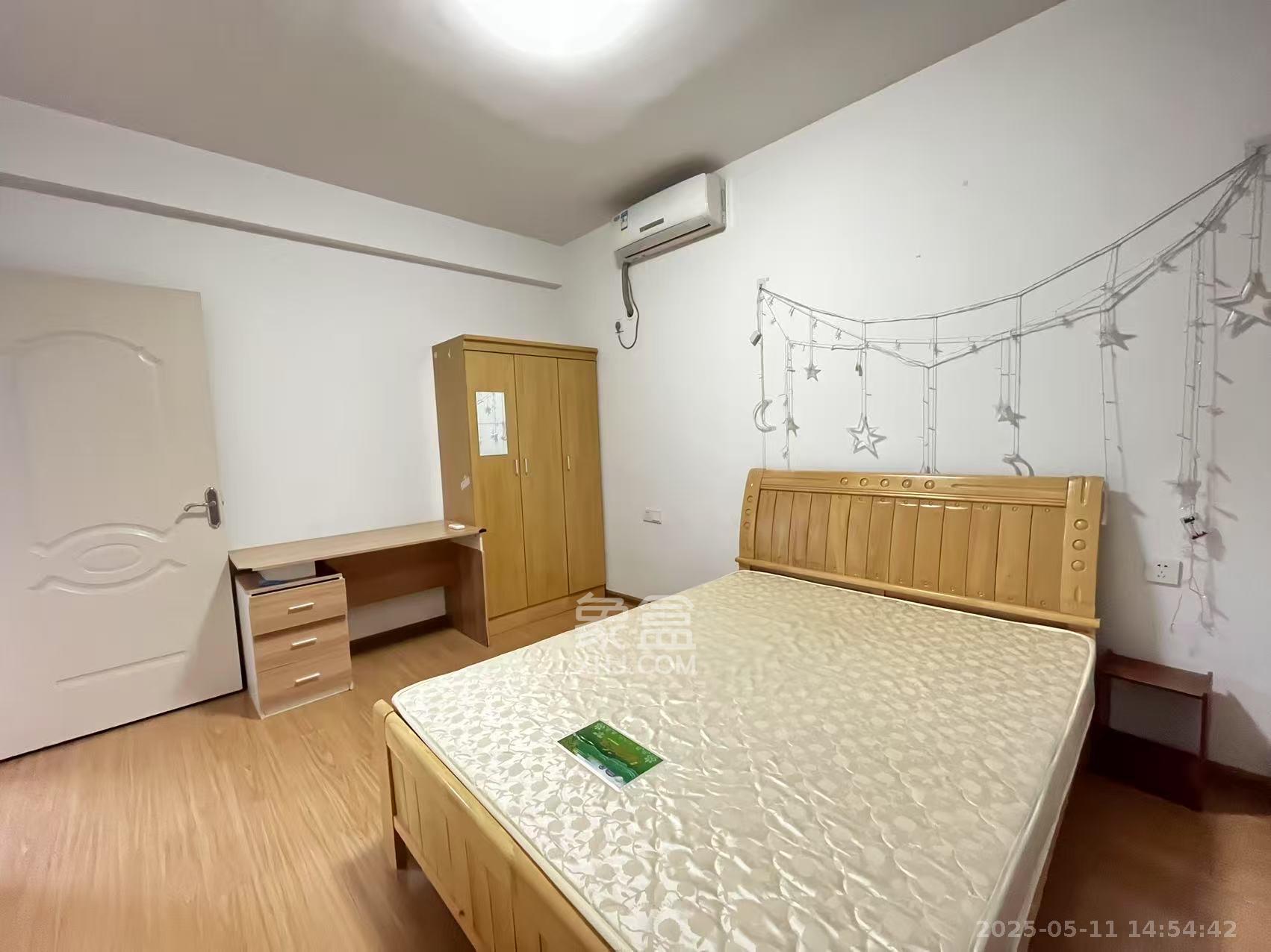 达美D6区  3室1厅1卫    2600.0元/月室内图