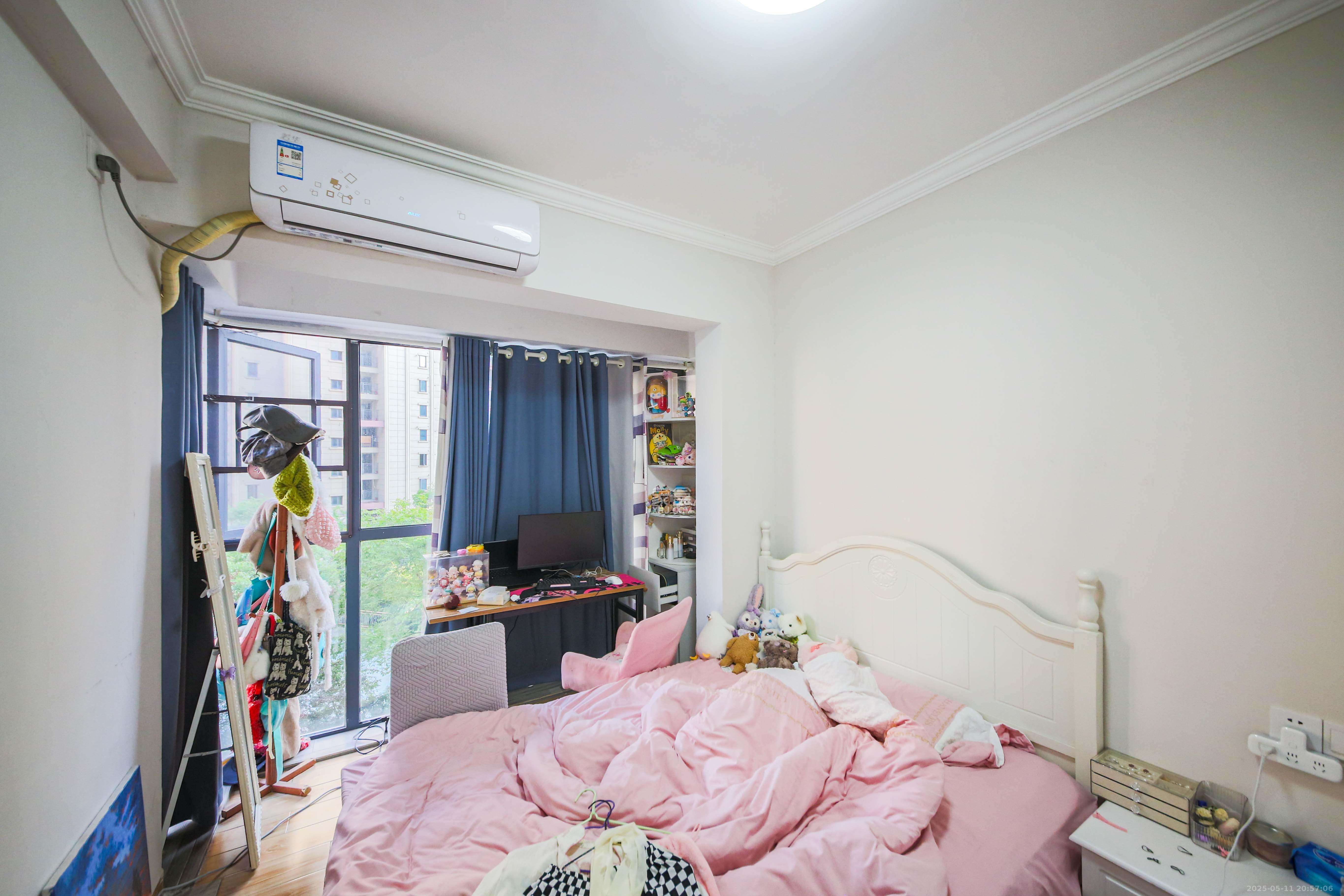 轻盐阳光CEO(轻盐雅苑)(轻奢时代) 3室2厅2卫 79.0万 轻盐阳光CEO(轻盐雅苑)(轻奢时代) 3室2厅2卫 79.0万卧室