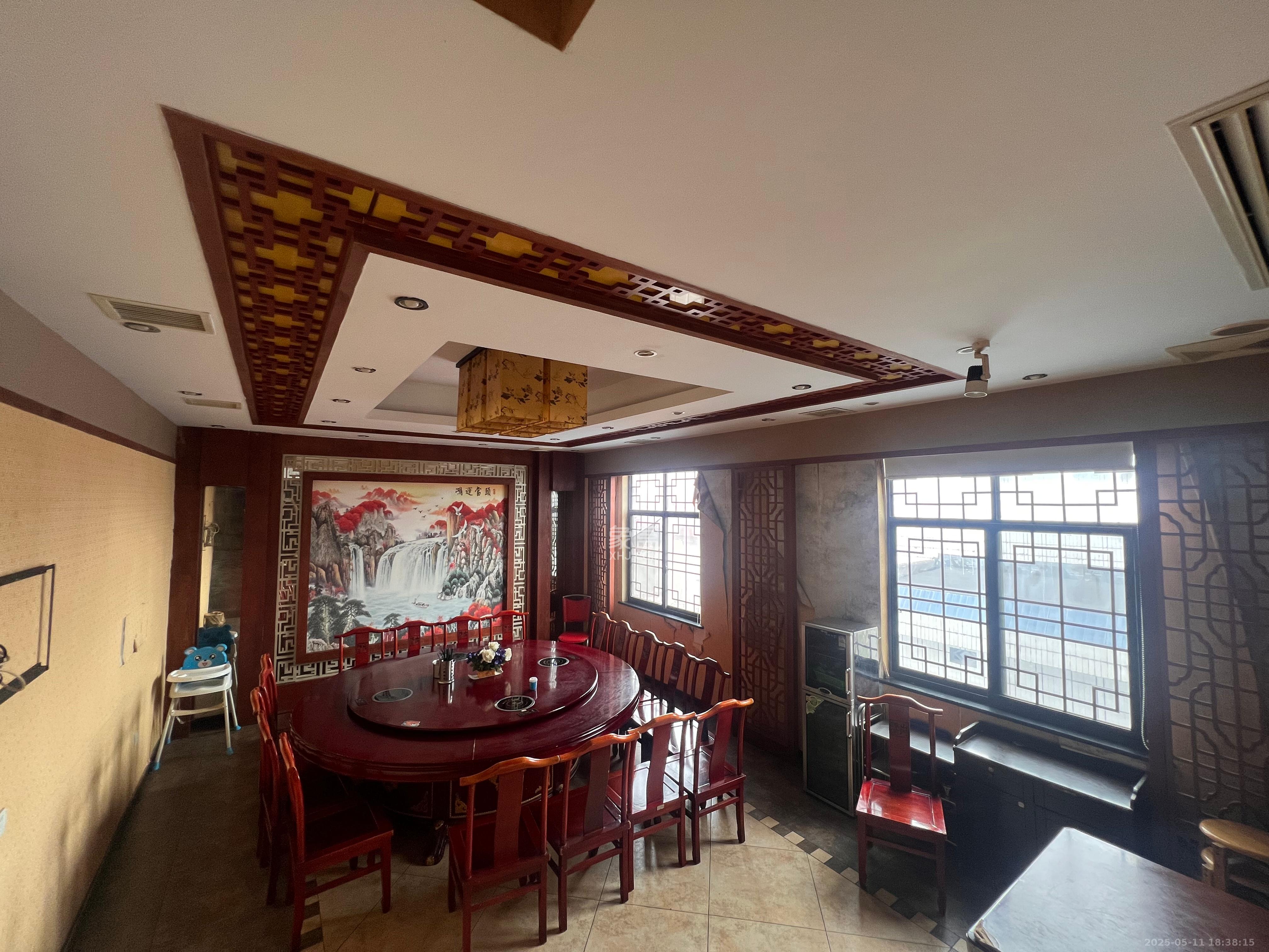 霞城乡散盘 11室3厅8卫 260.0万 霞城乡散盘 11室3厅8卫 260.0万室内图