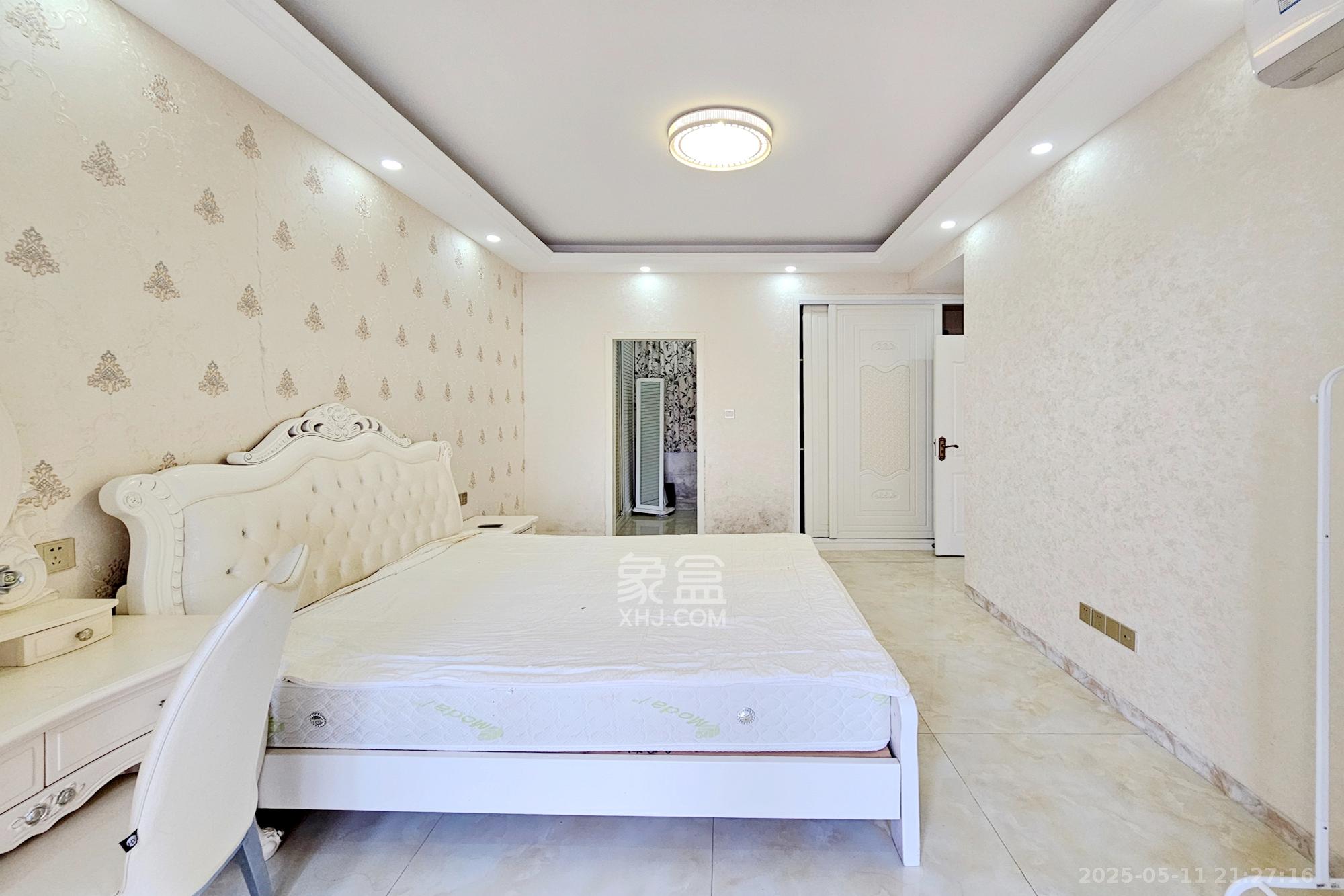 东城港 3室2厅2卫 125.0万 东城港 3室2厅2卫 125.0万卧室