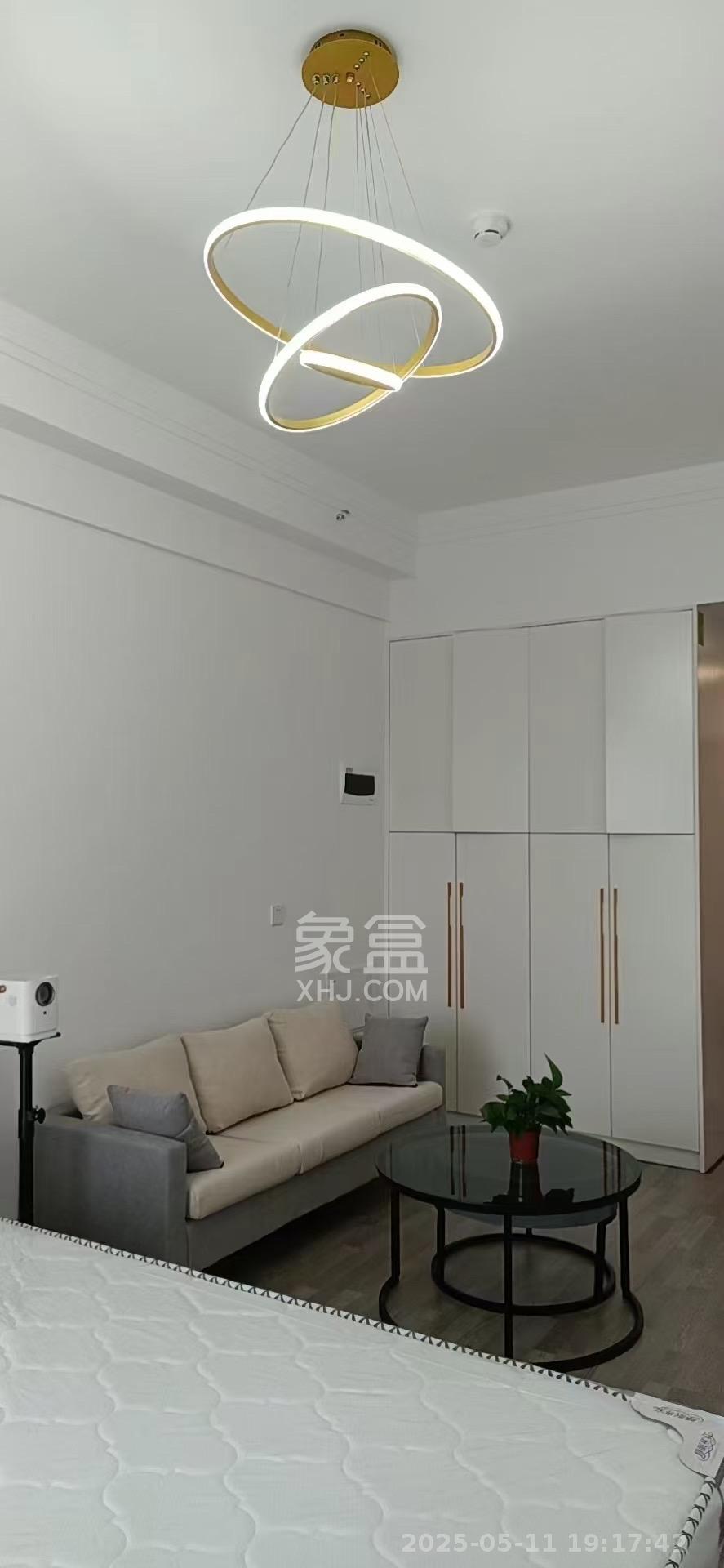 万润时光里  1室1厅1卫   2200.00元/月室内图