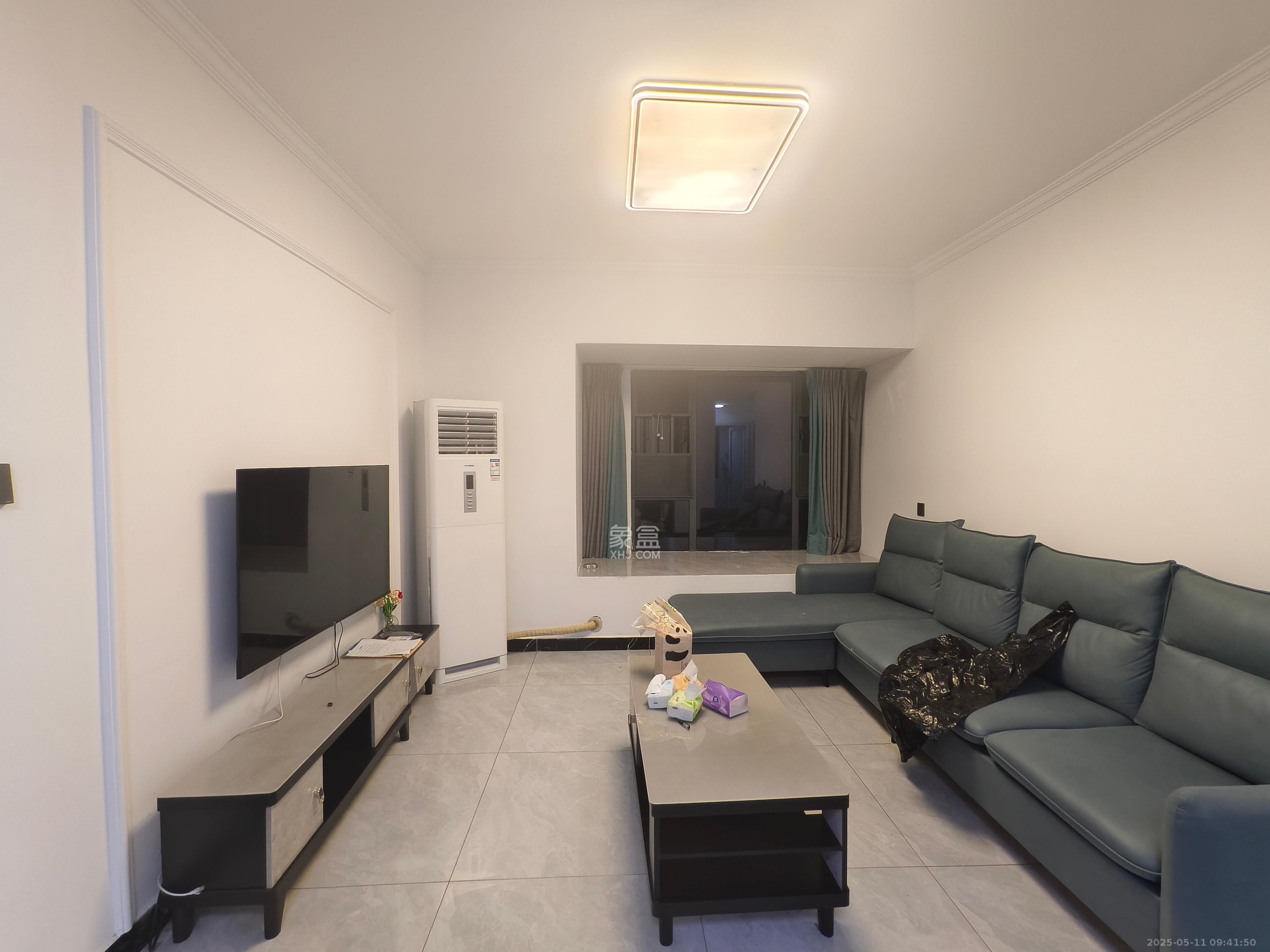 荣盛花语馨苑  3室2厅1卫    2700.0元/月