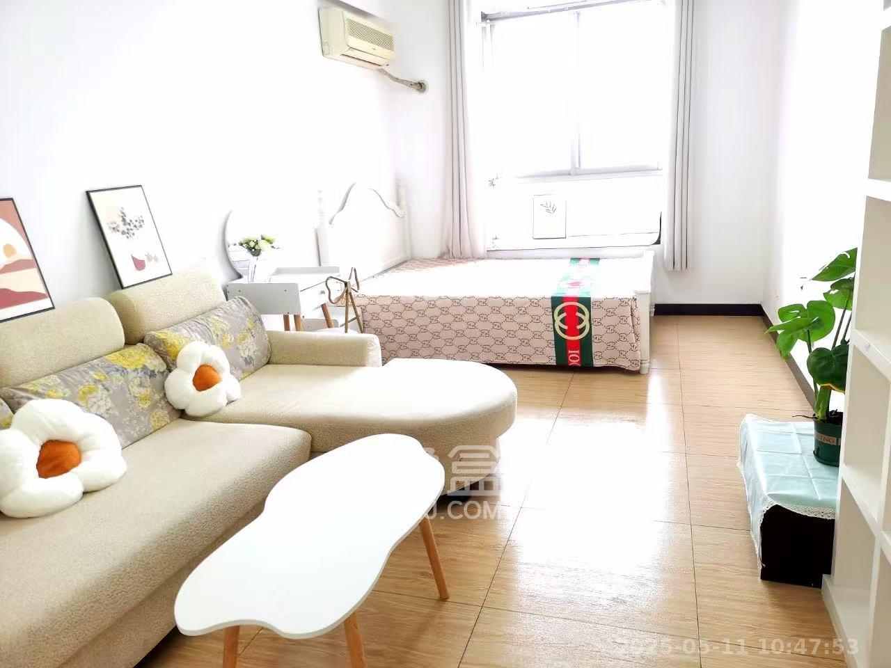 日出东方  1室1厅1卫    1600.0元/月室内图