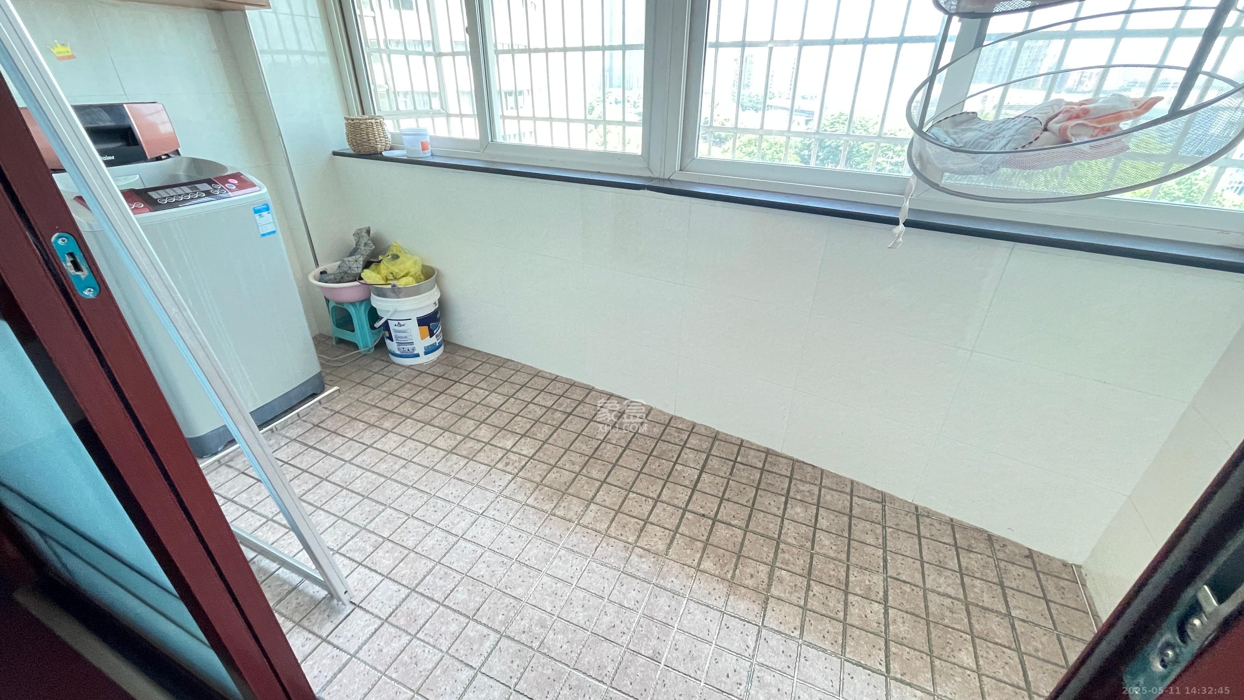 思进大厦  4室2厅2卫   2600.00元/月室内图