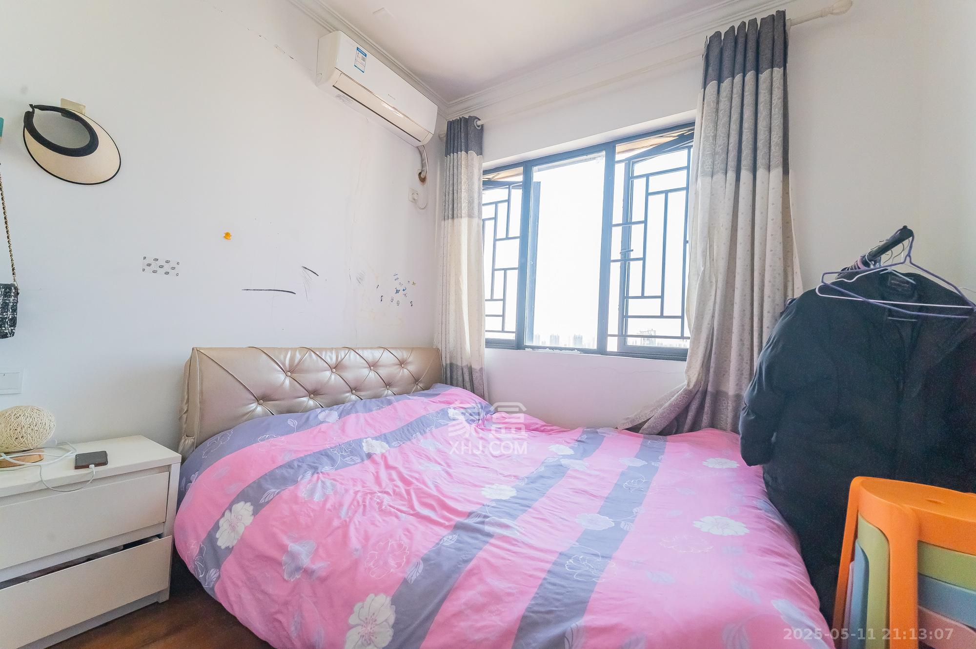 星湖湾一期高层  3室2厅1卫    68.0万 星湖湾一期高层  3室2厅1卫    68.0万卧室