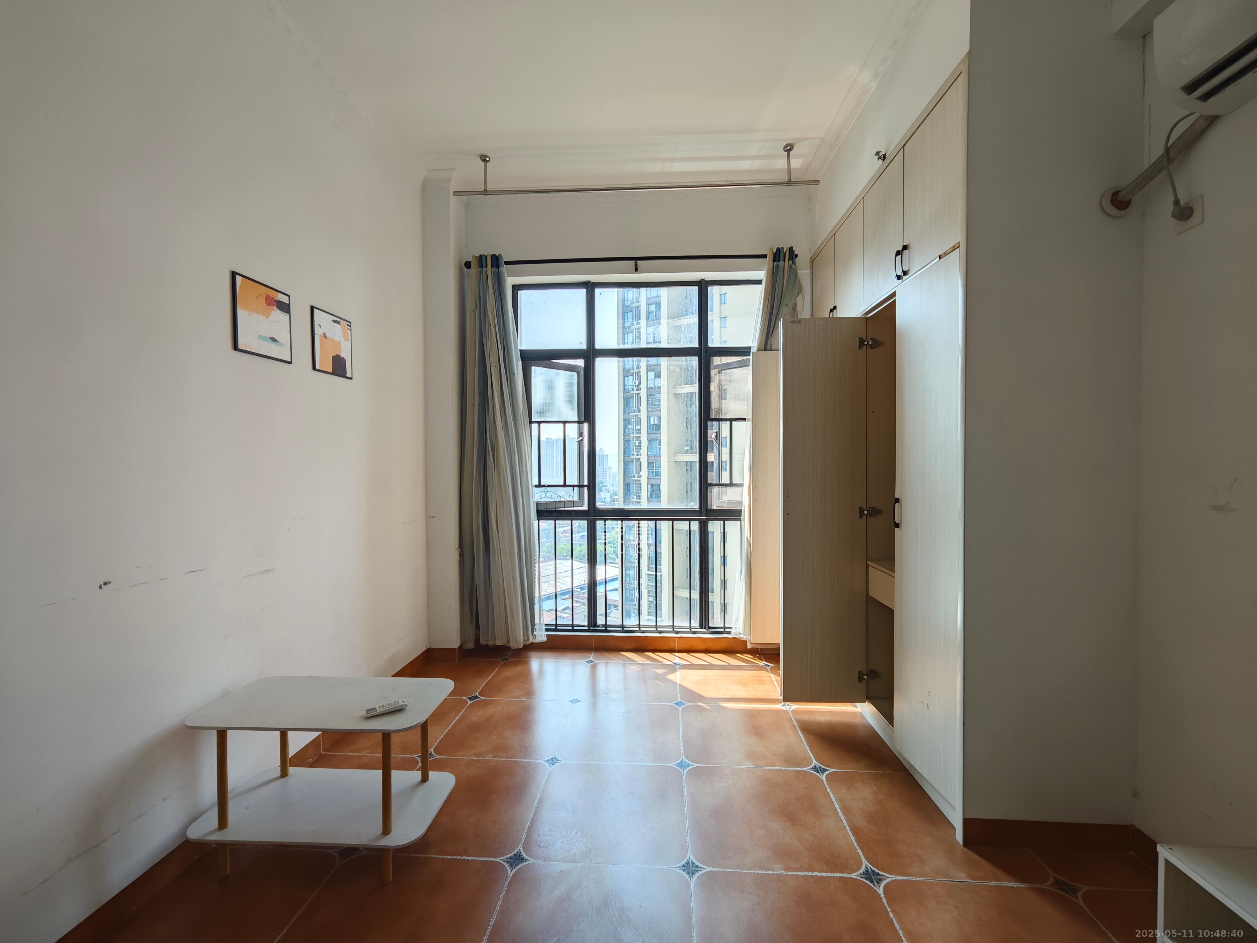 叠彩兰亭 1室1厅1卫 1500.0元/月 叠彩兰亭 1室1厅1卫 1500.0元/月室内图