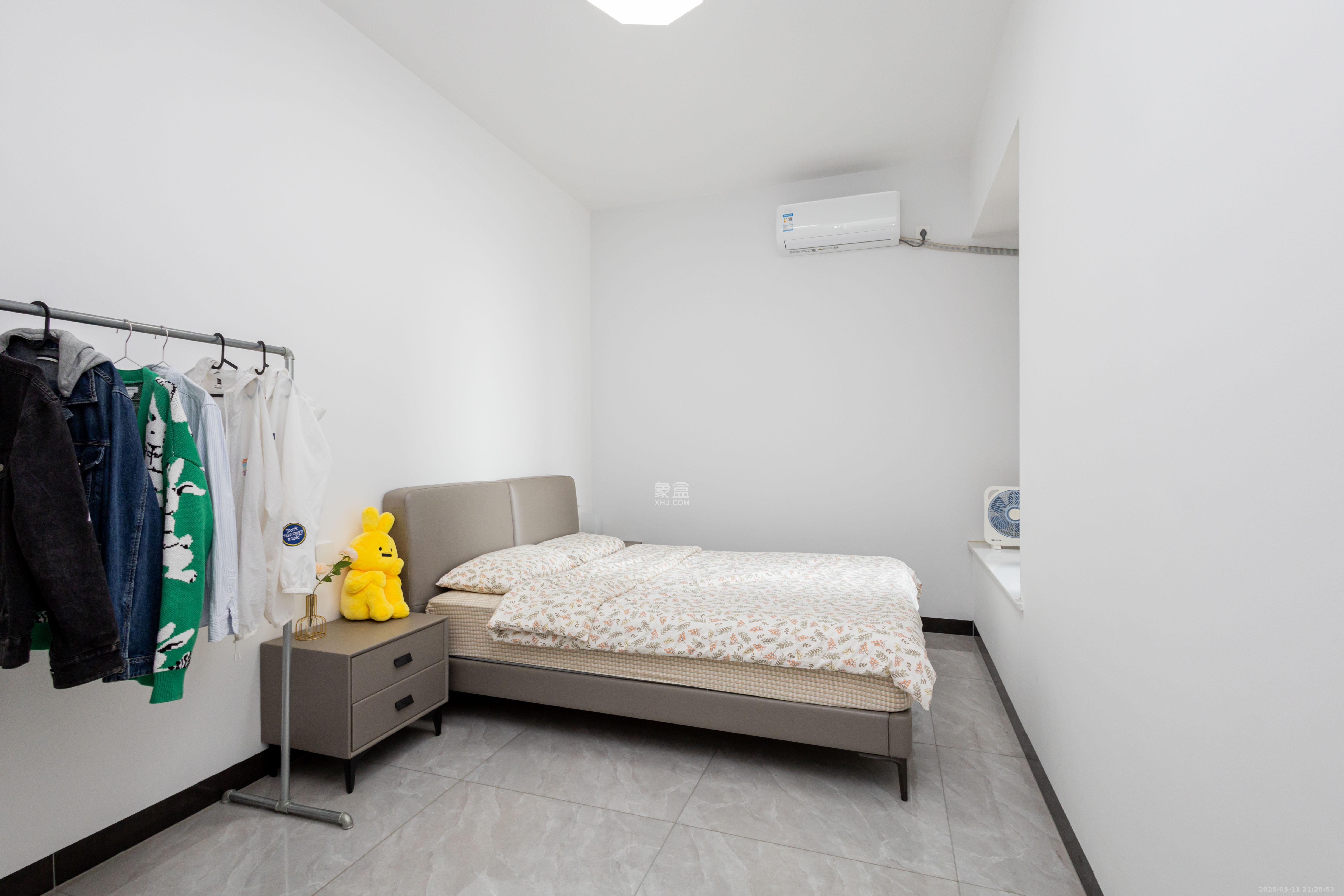 湘域芯城一期  3室2厅2卫    102.0万 湘域芯城一期  3室2厅2卫    102.0万卧室