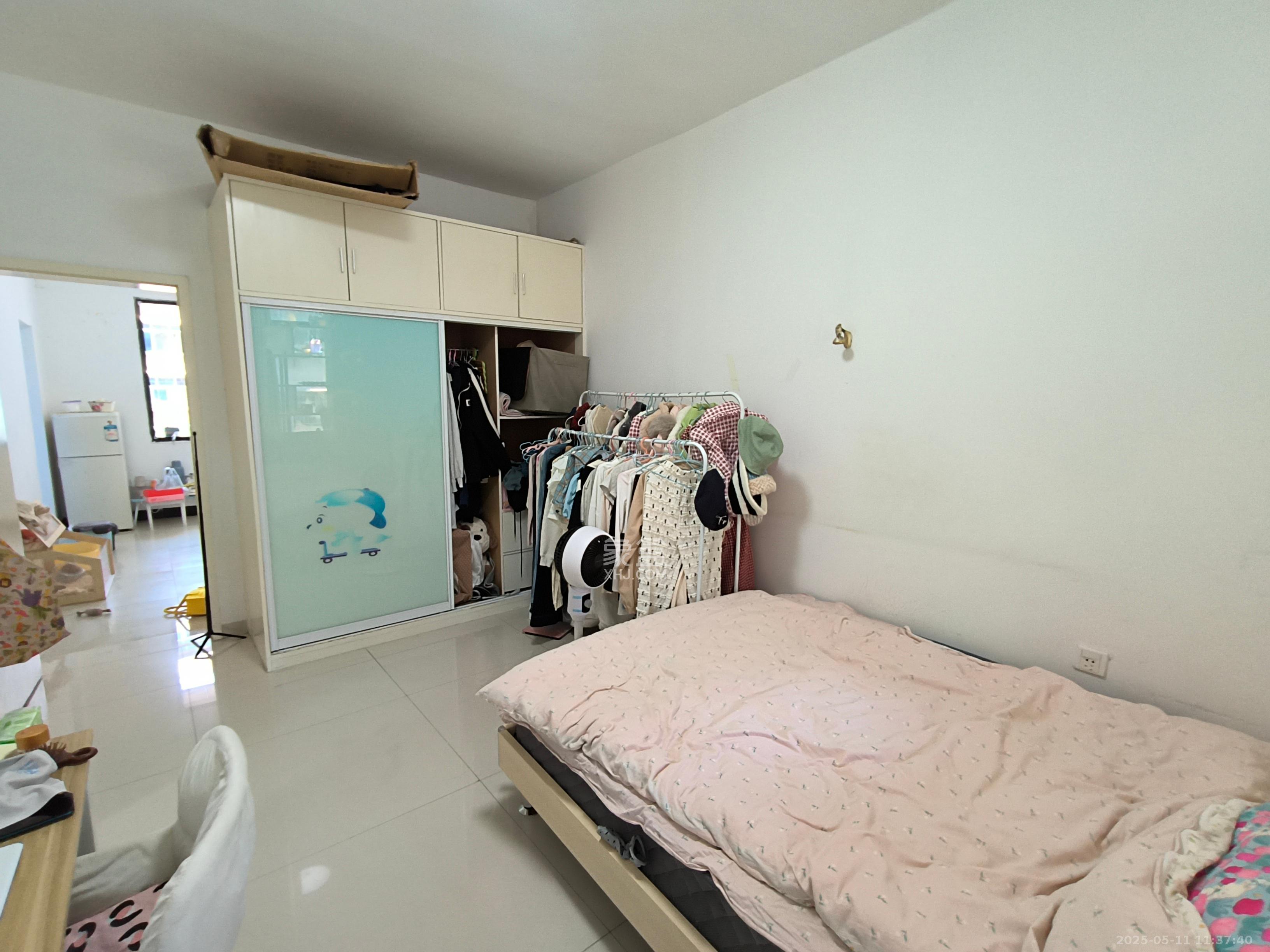 梓园路建安宿舍  1室1厅1卫   1300.00元/月室内图