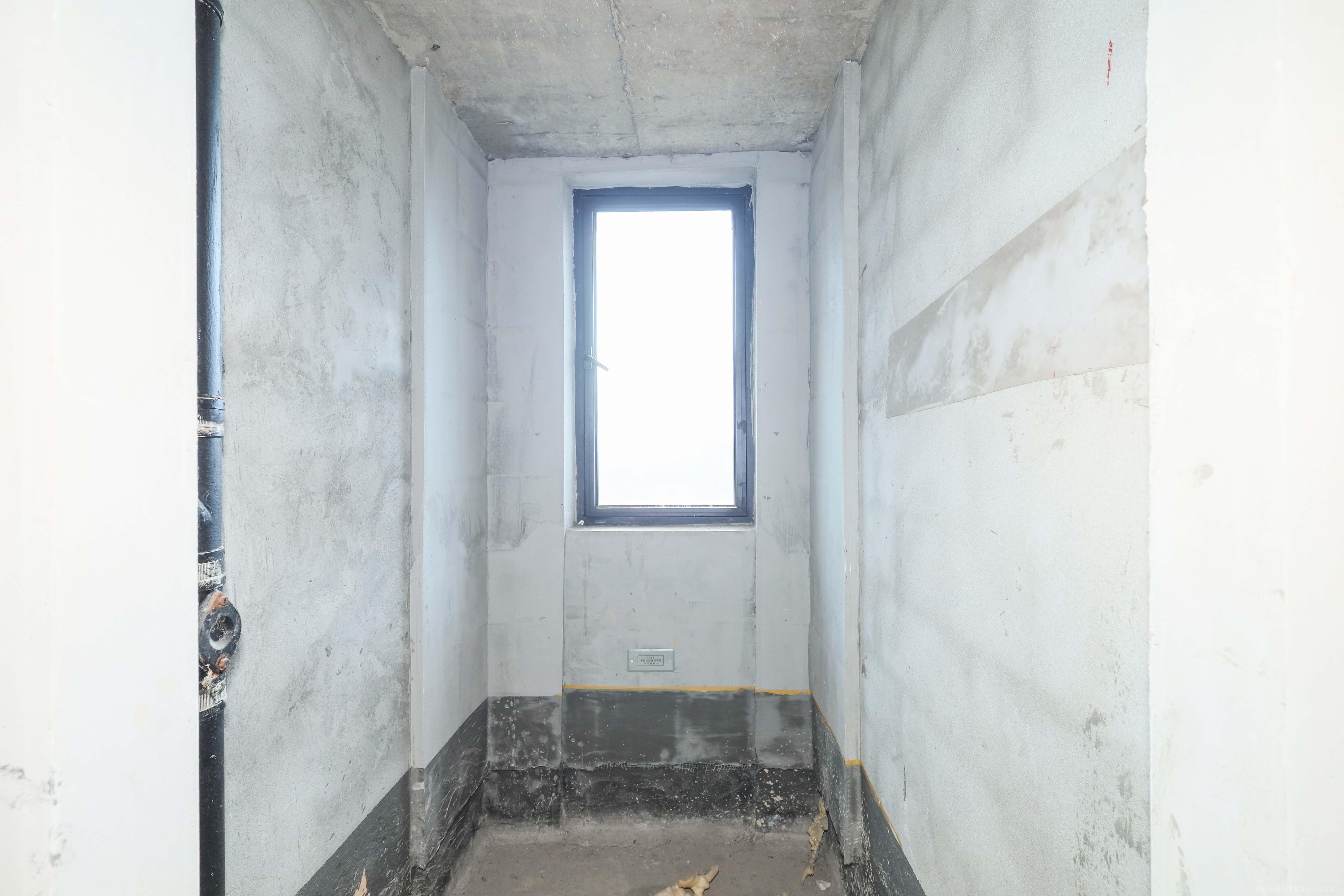 建发央著  4室2厅2卫   249.00万卫生间