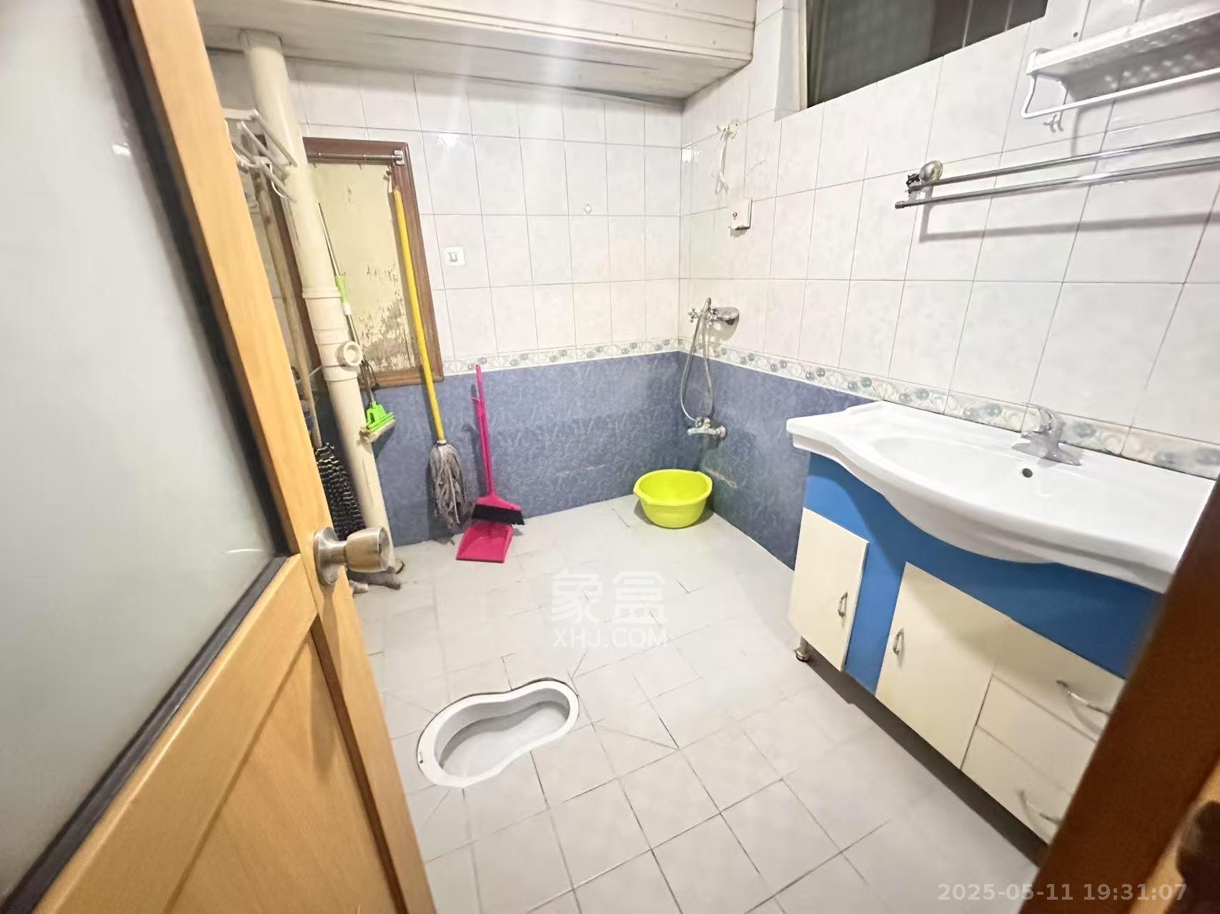 建工集团单位房  1室0厅0卫    2800.0元/月 建工集团单位房  1室0厅0卫    2800.0元/月室内图