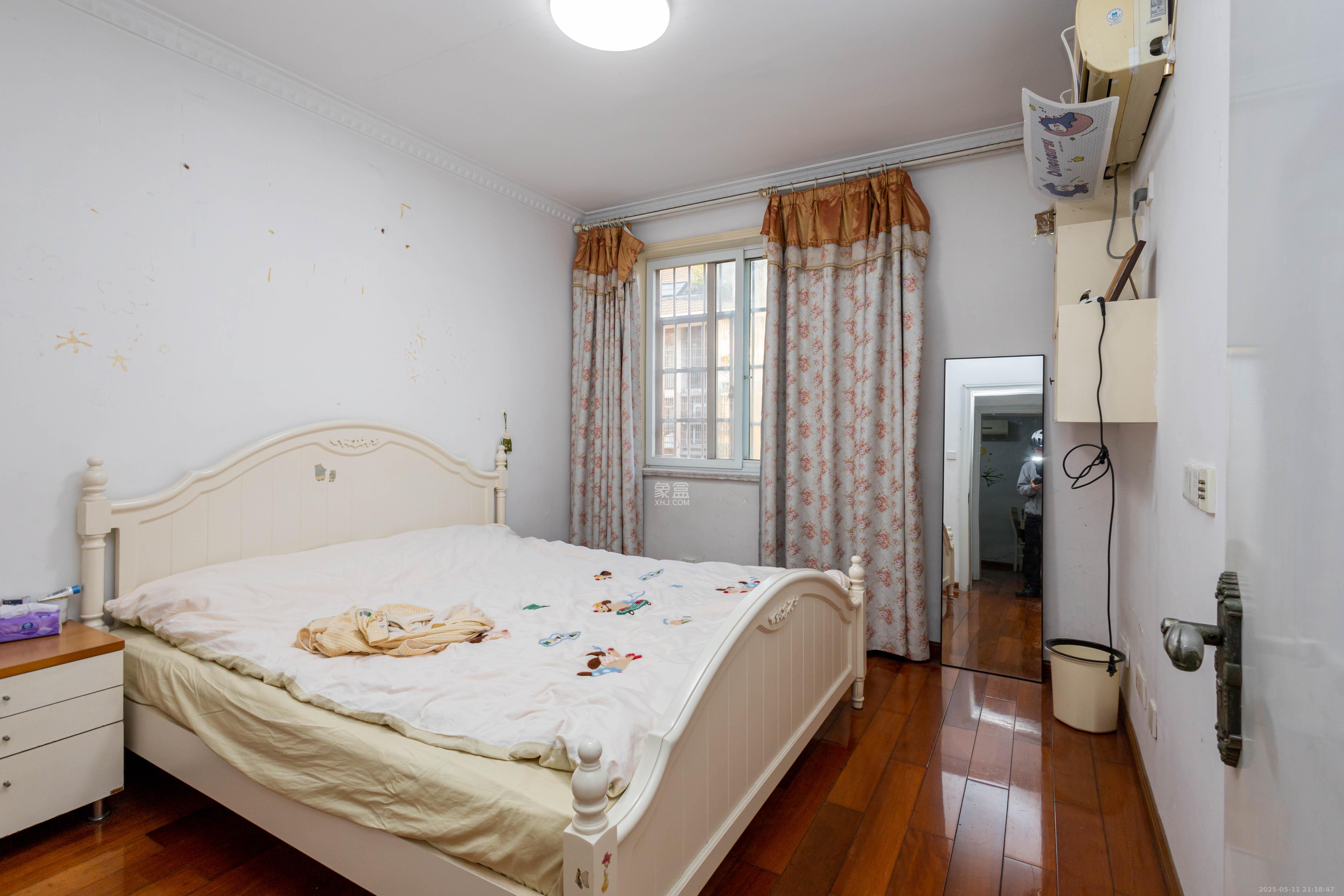 东岸锦城(东方人家)  2室2厅1卫    50.0万卧室