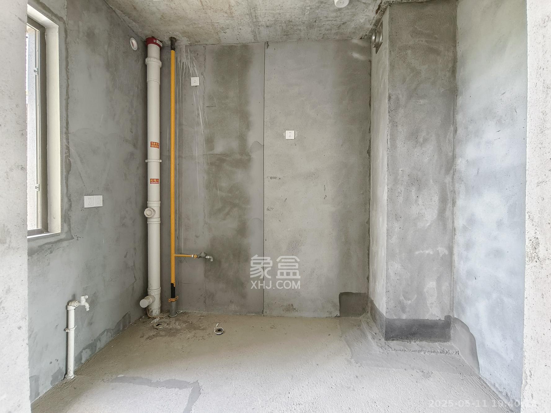 爱情公望府 4室2厅2卫 108.0万 爱情公望府 4室2厅2卫 108.0万厨房