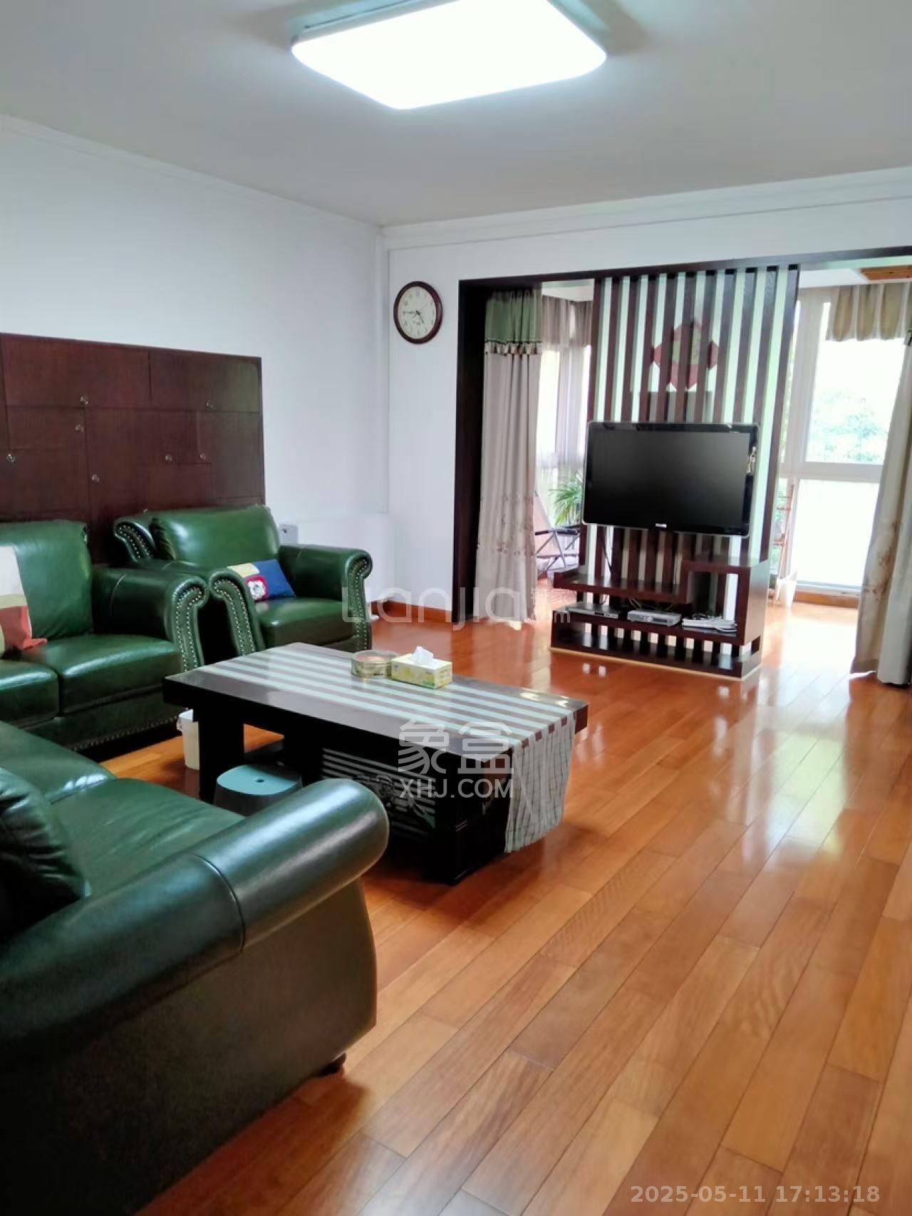 君临青园花都 5室2厅2卫 4500.0元/月 君临青园花都 5室2厅2卫 4500.0元/月室内图