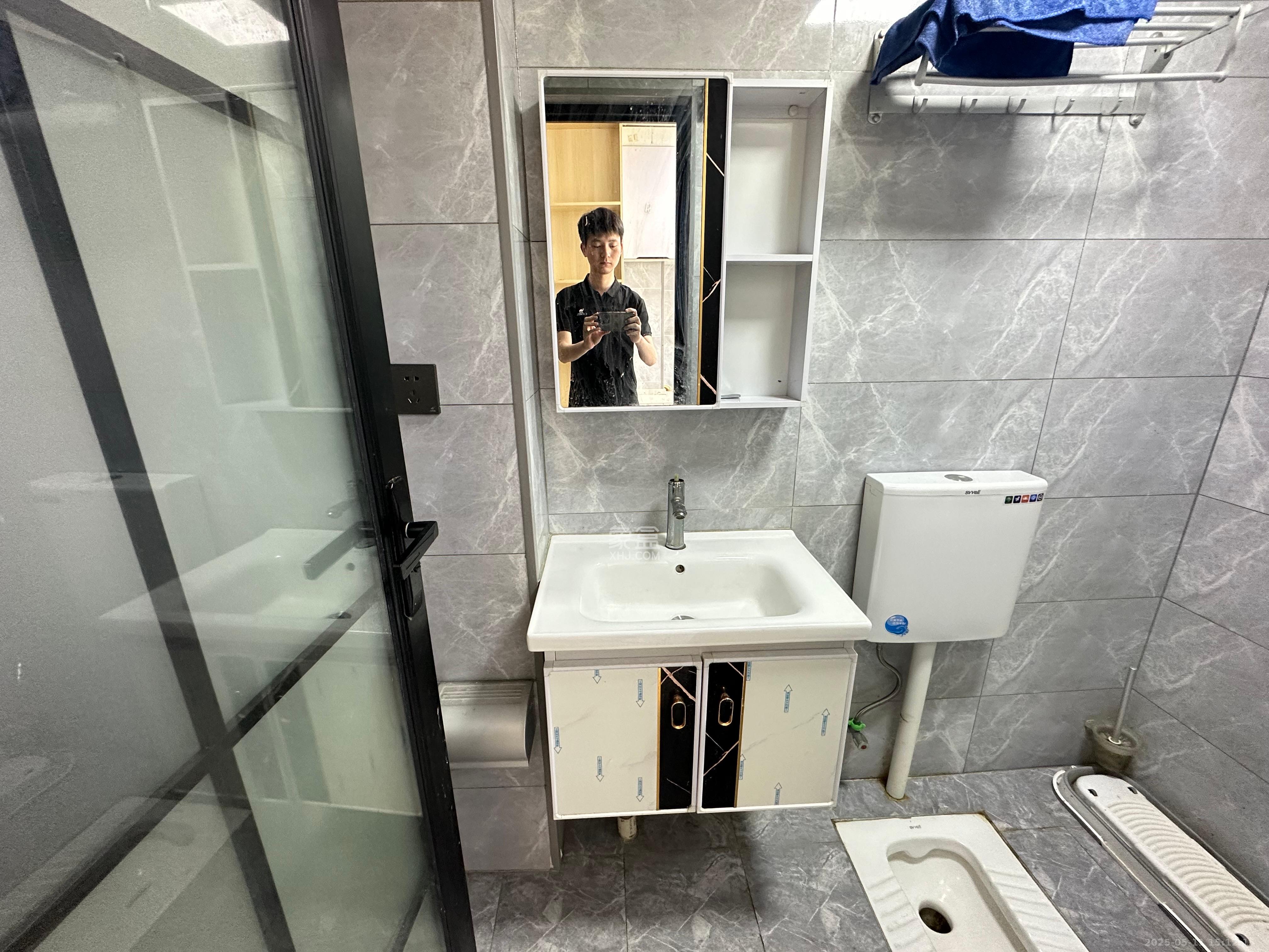 保利麓谷林语I区  1室1厅1卫   1500.00元/月室内图
