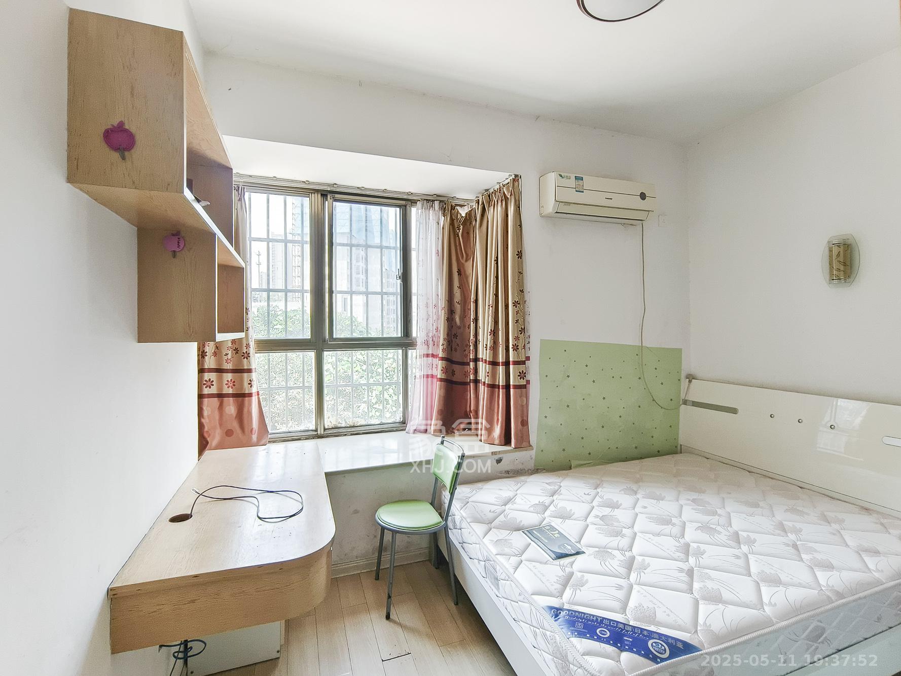 蟠龙欣苑 2室2厅1卫 48.0万 蟠龙欣苑 2室2厅1卫 48.0万卧室