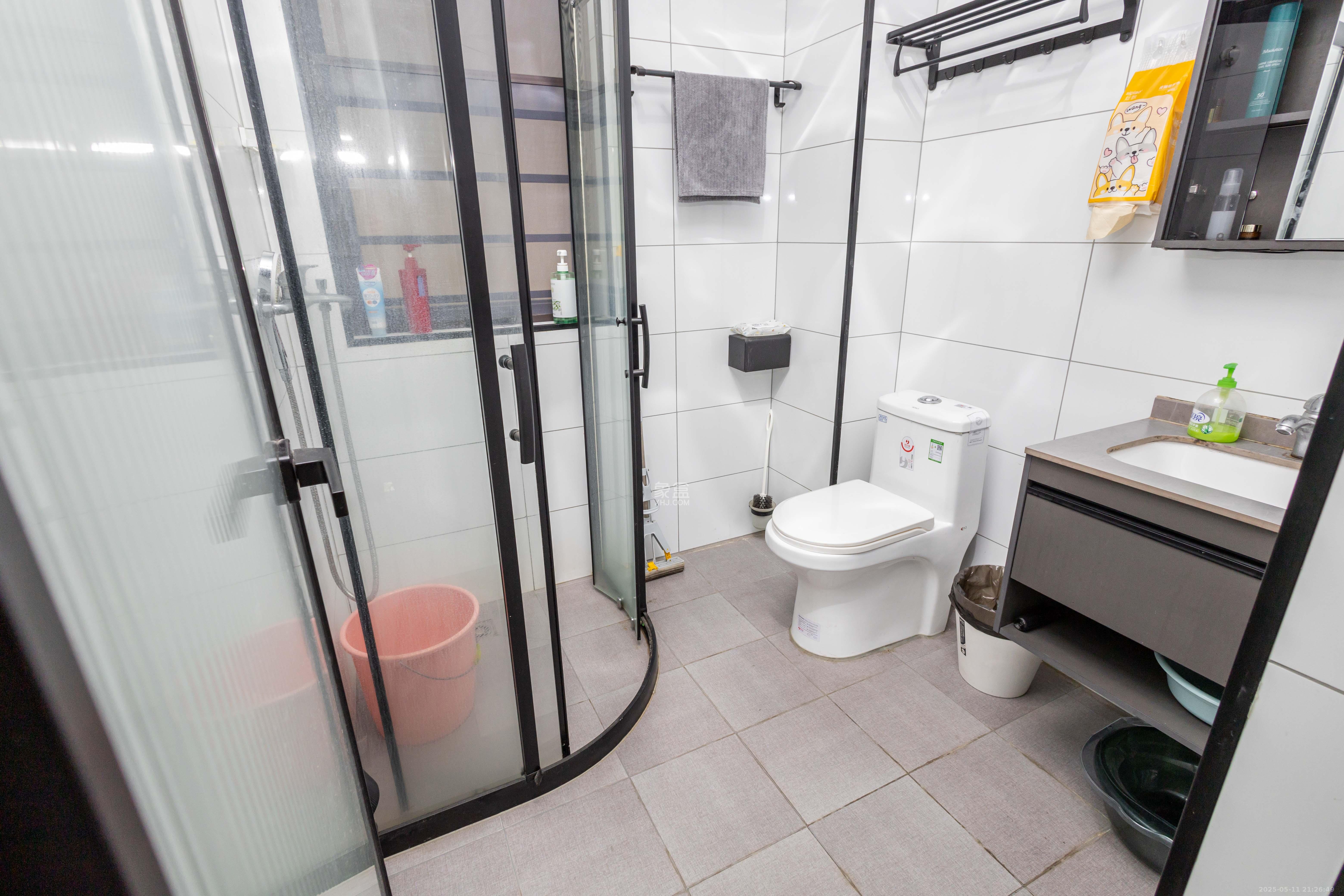 湘域芯城一期  3室2厅2卫    102.0万 湘域芯城一期  3室2厅2卫    102.0万卫生间