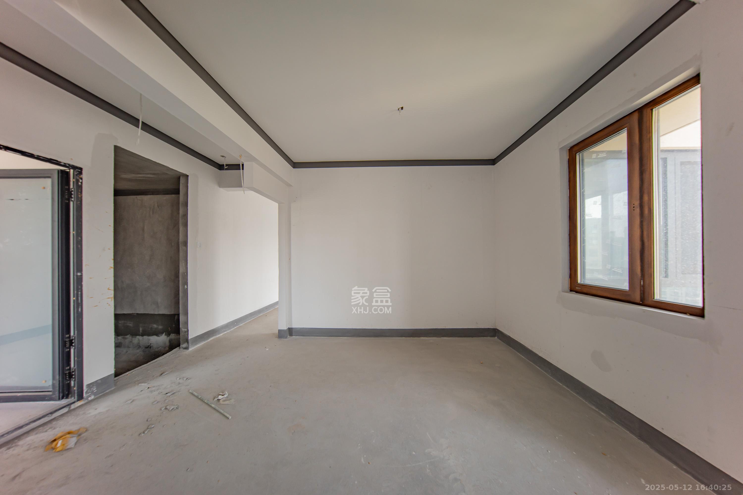 建投象山国际  6室2厅4卫   268.00万卧室