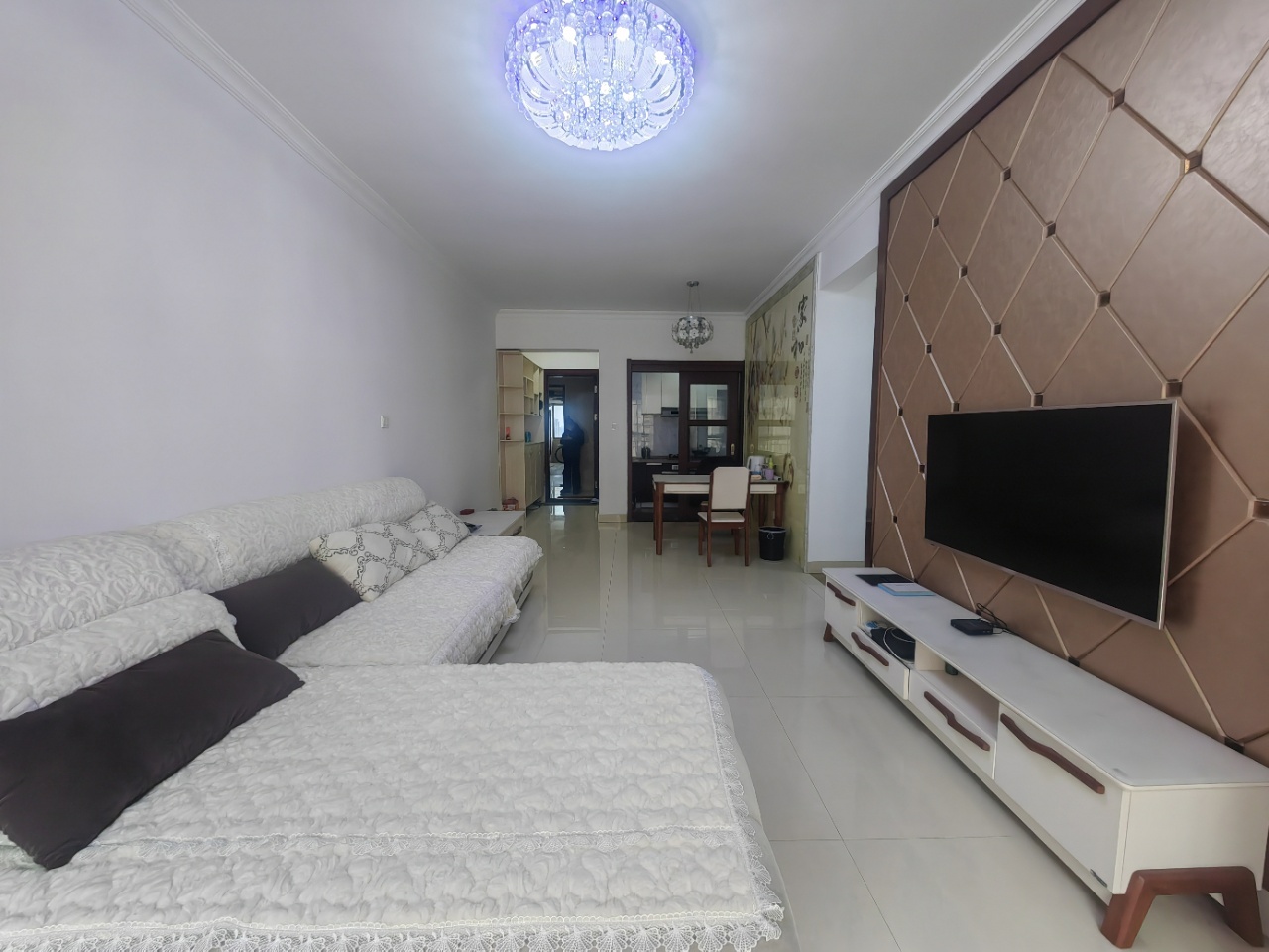 碧桂园 3室2厅1卫 1600.0元/月 碧桂园 3室2厅1卫 1600.0元/月室内图