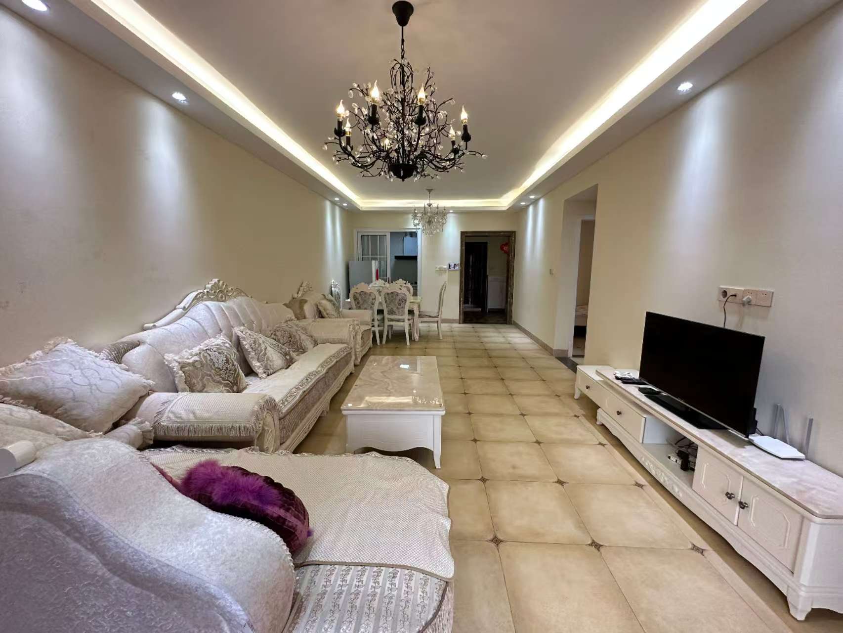 滨江帝景二期(三期) 2室2厅1卫 3000.0元/月 滨江帝景二期(三期) 2室2厅1卫 3000.0元/月室内图