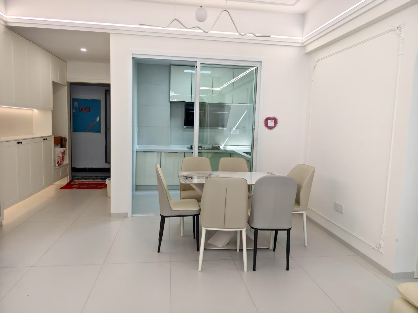 书香名邸二期:SOHO银座 2室2厅1卫 1700.0元/月 书香名邸二期:SOHO银座 2室2厅1卫 1700.0元/月室内图