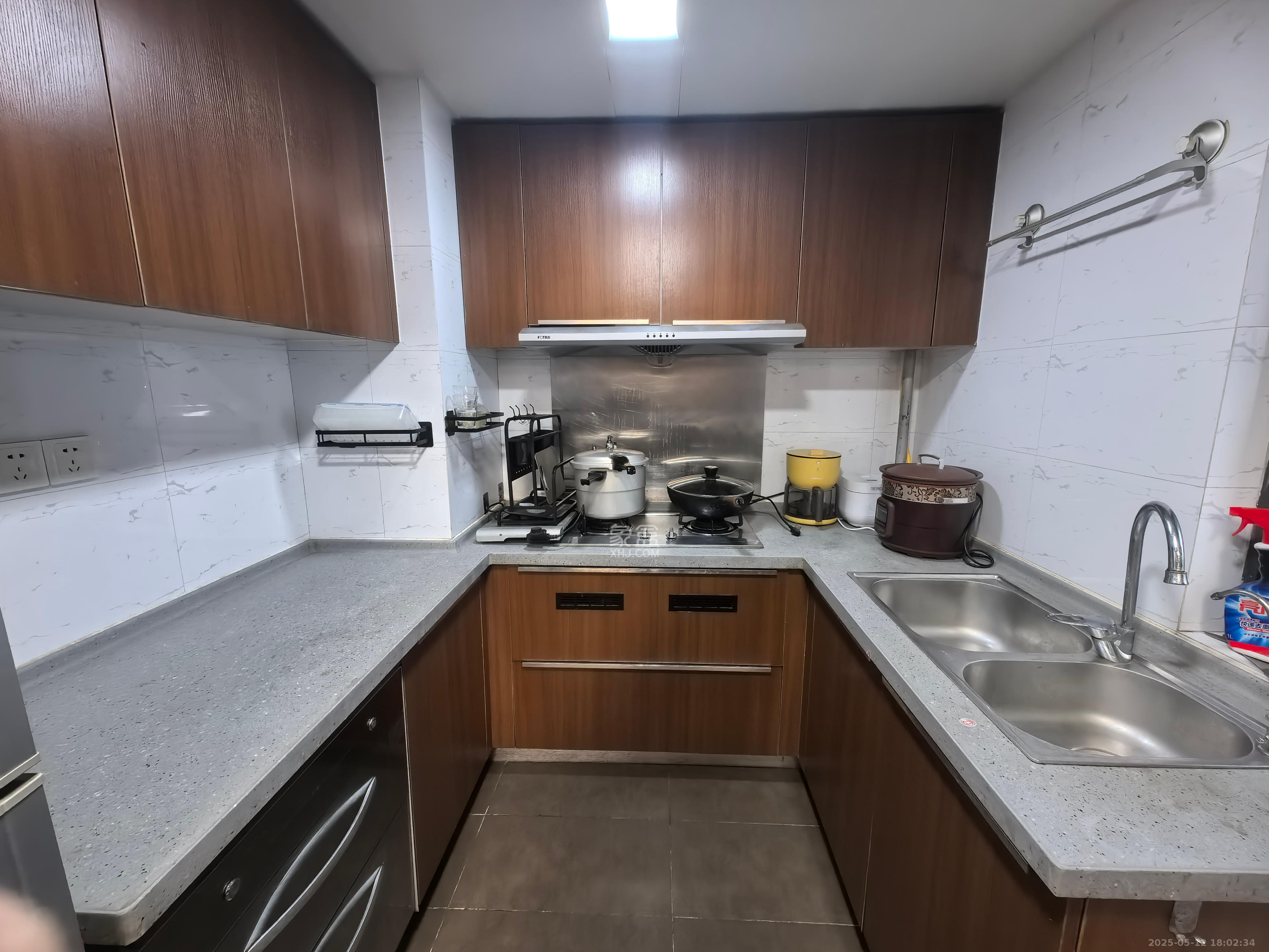 万科金域华府三四期  1室2厅1卫    3000.0元/月 万科金域华府三四期  1室2厅1卫    3000.0元/月室内图