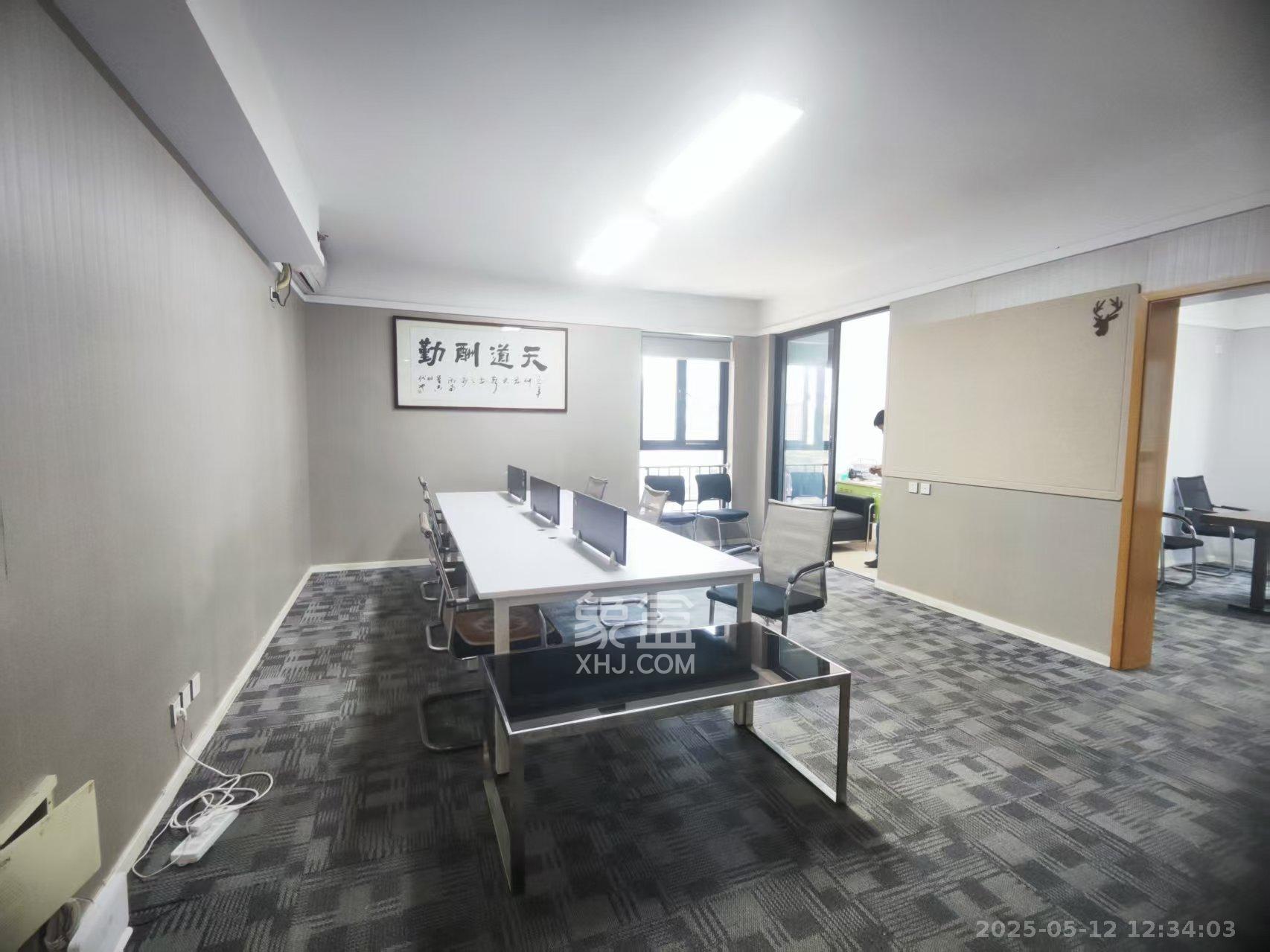 德思勤城市广场(宝格丽公寓) 1室0厅0卫 3500.0元/月 德思勤城市广场(宝格丽公寓) 1室0厅0卫 3500.0元/月室内图