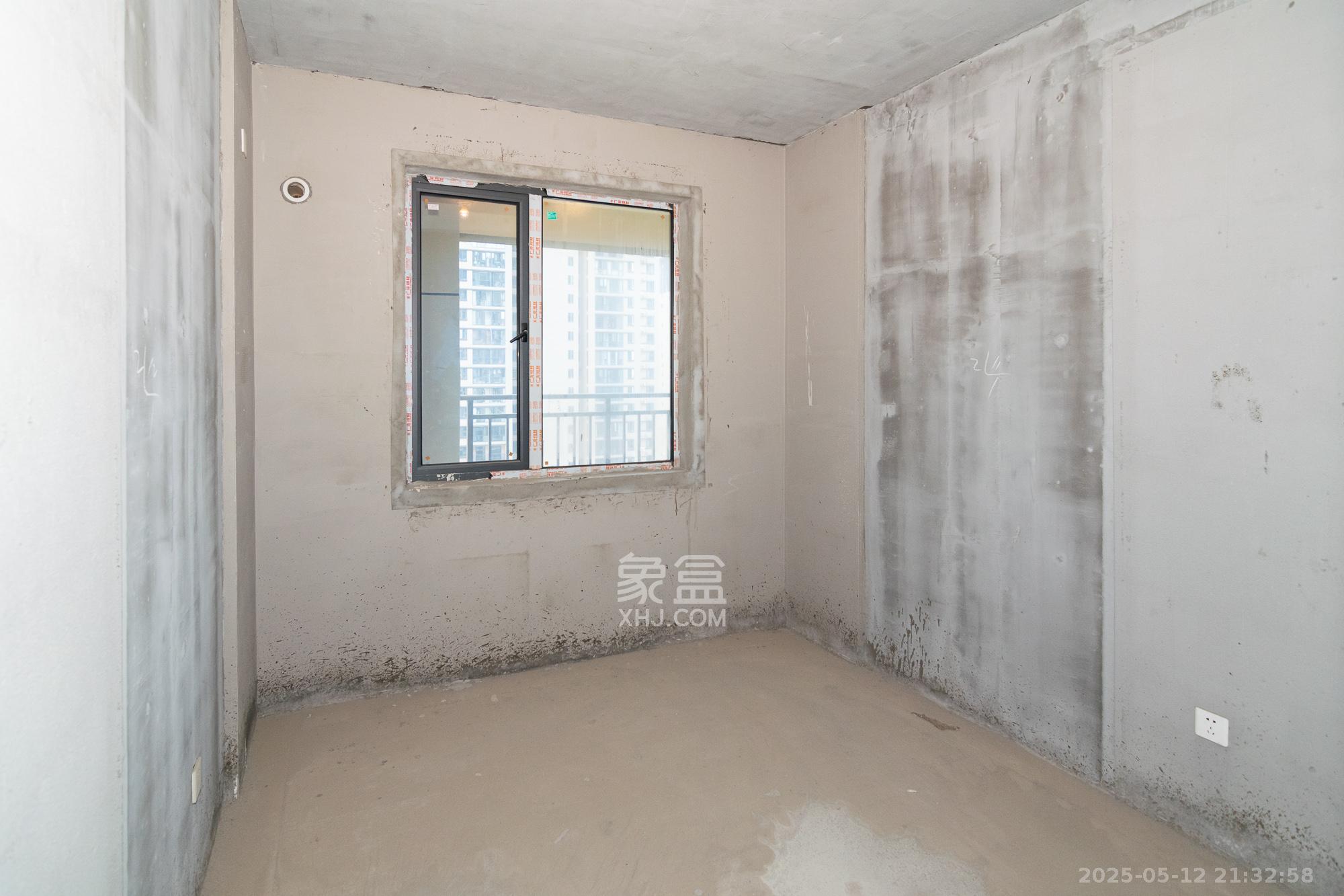 澳海望洲府  3室2厅2卫    75.0万卧室