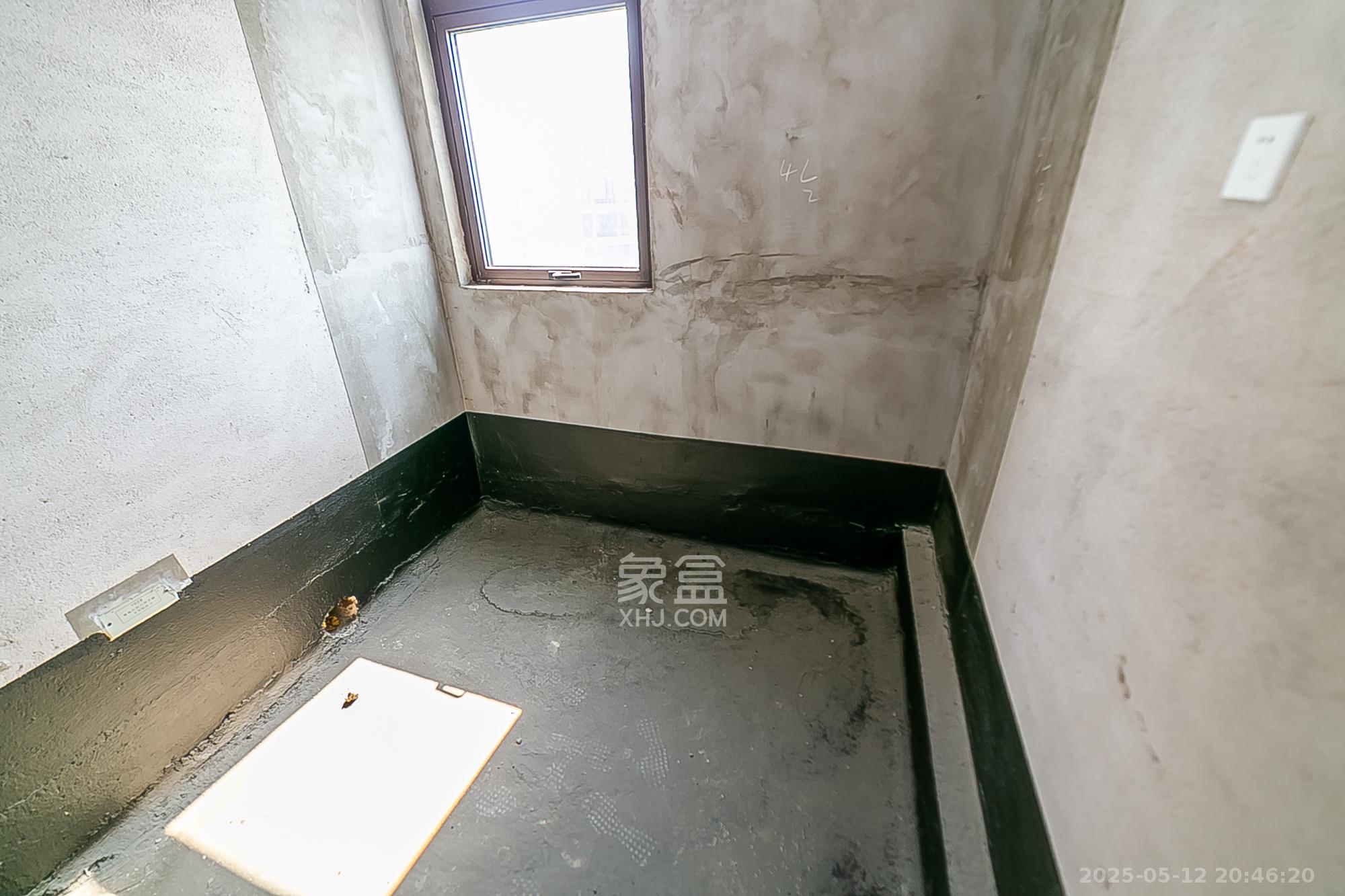 中建江山壹号  5室2厅3卫   498.00万卫生间