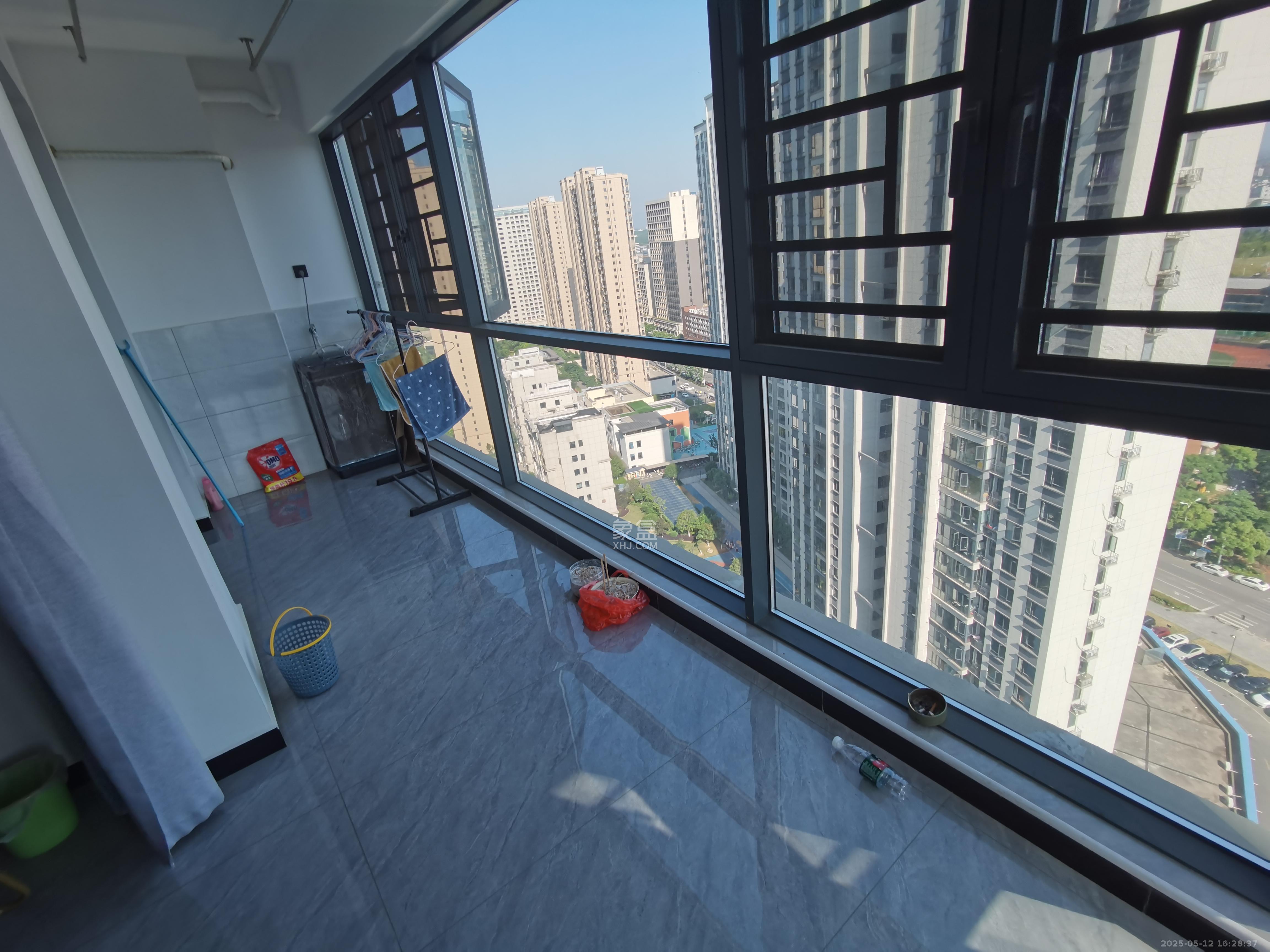 旭辉汇樾城  3室2厅2卫   1600.00元/月室内图